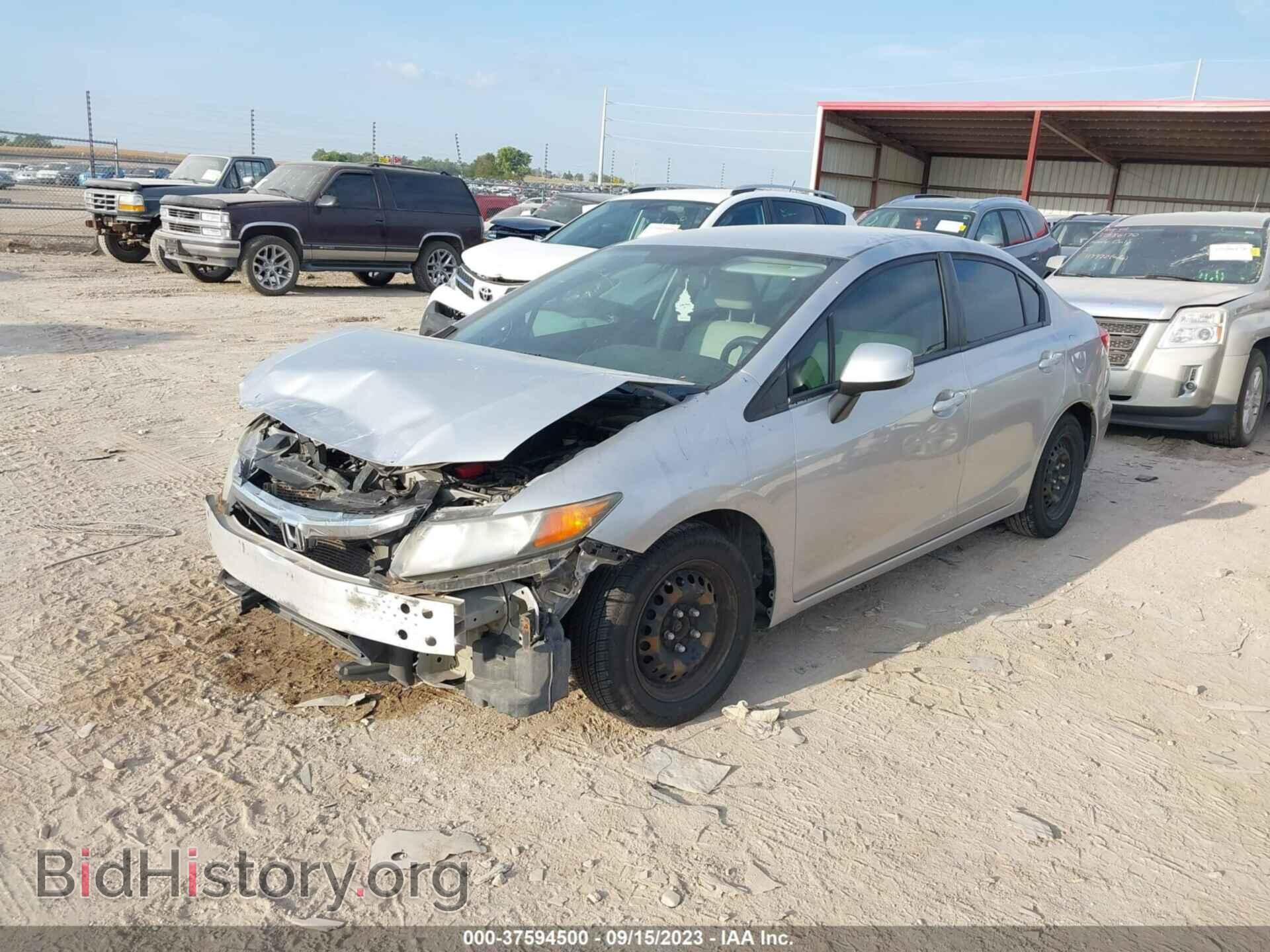 2012 HONDA CIVIC SDN - VIN: 2HGFB2F55CH563274 - Фото 2