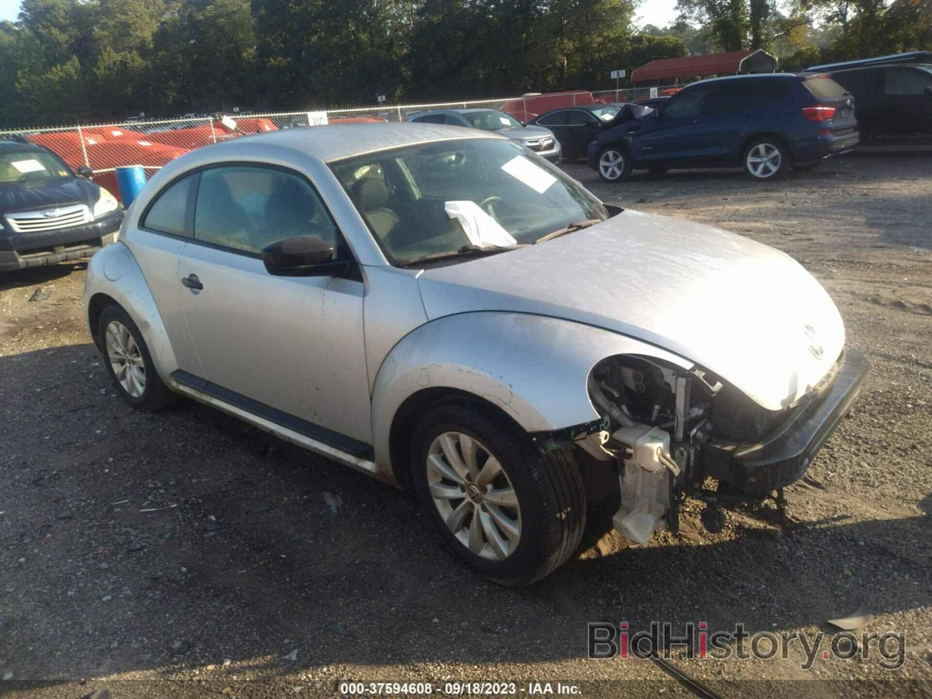 Photo 3VWFP7AT2EM623662 - VOLKSWAGEN BEETLE COUPE 2014