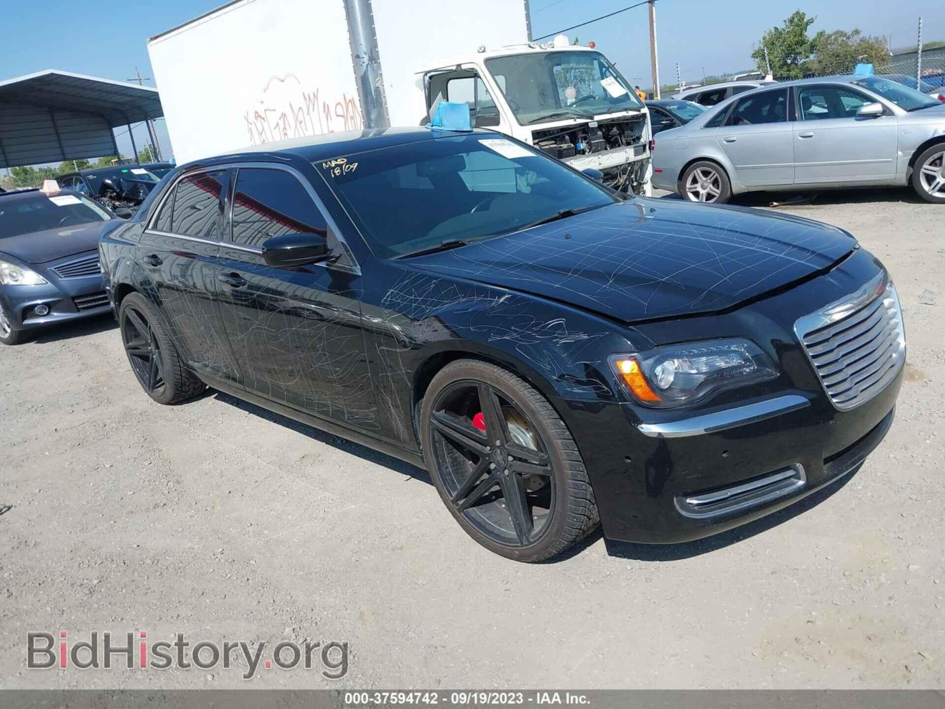 Фотография 2C3CCAAG9EH382364 - CHRYSLER 300 2014