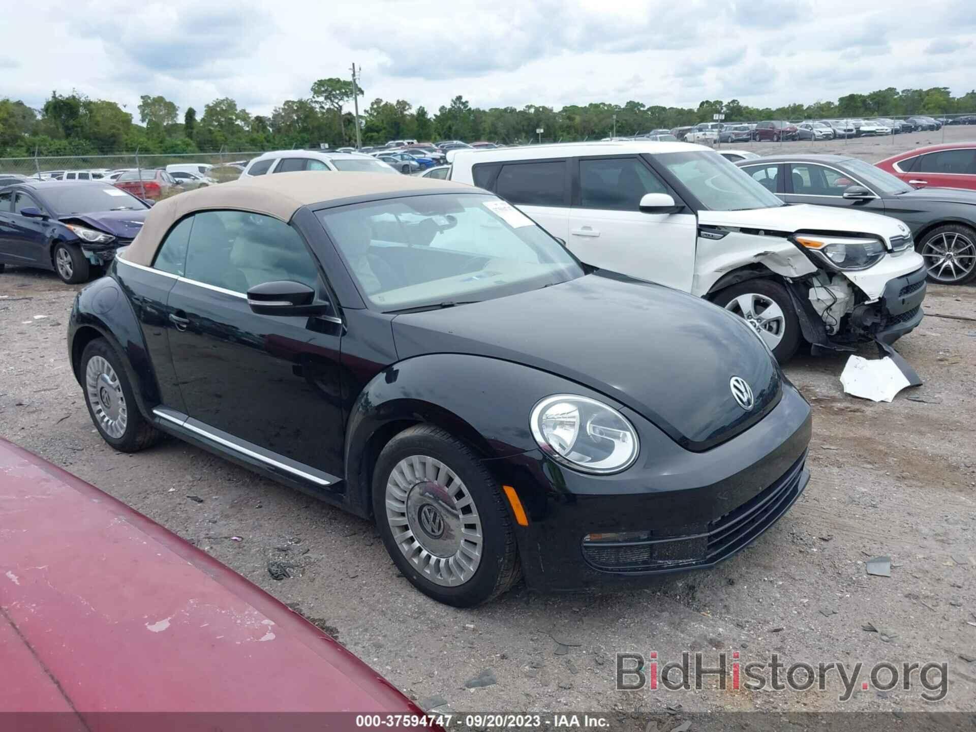 Photo 3VW517AT0FM819260 - VOLKSWAGEN BEETLE CONVERTIBLE 2015