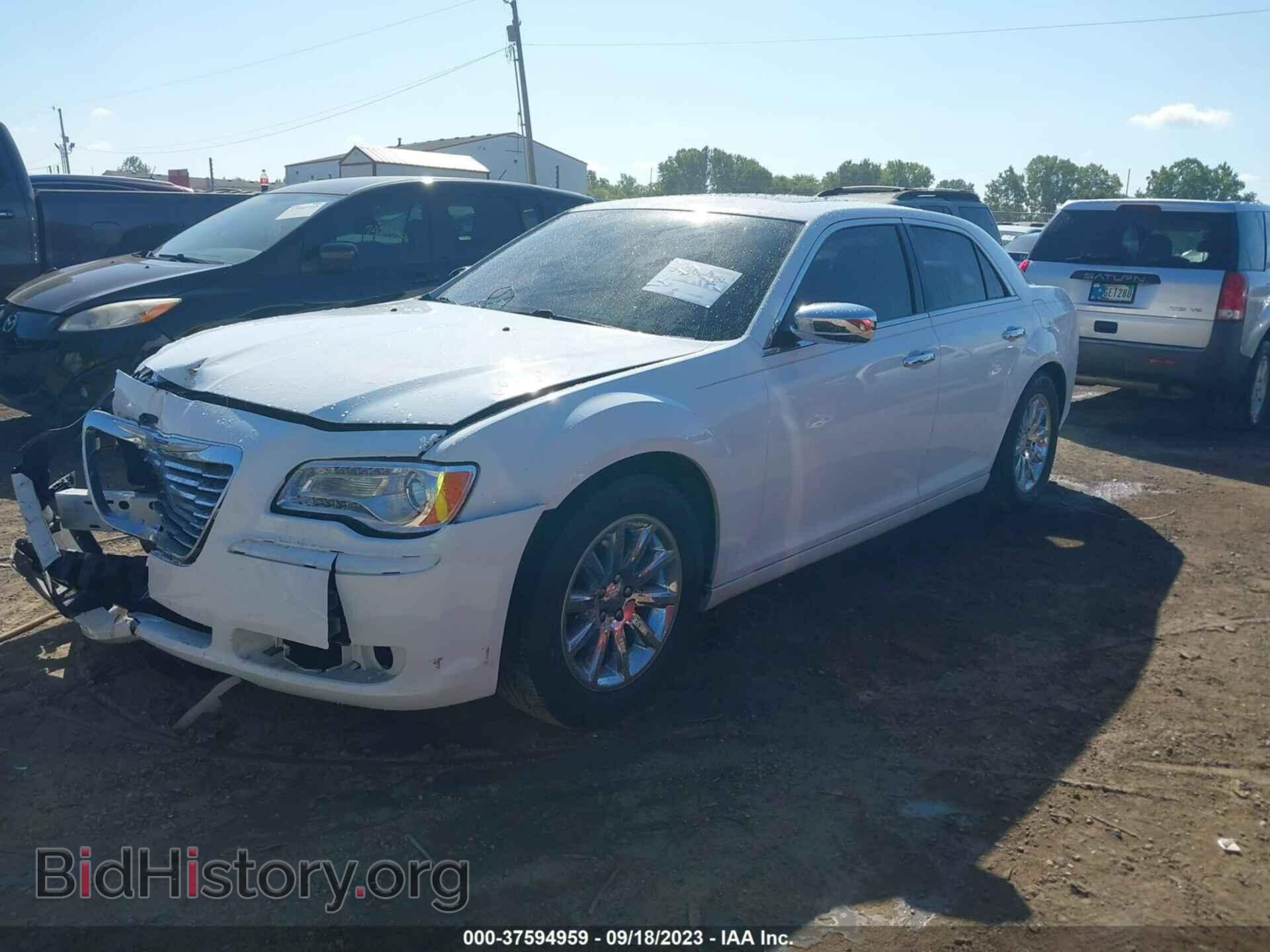 2013 CHRYSLER 300 - VIN: 2C3CCAEG2DH685303 - Фото 2