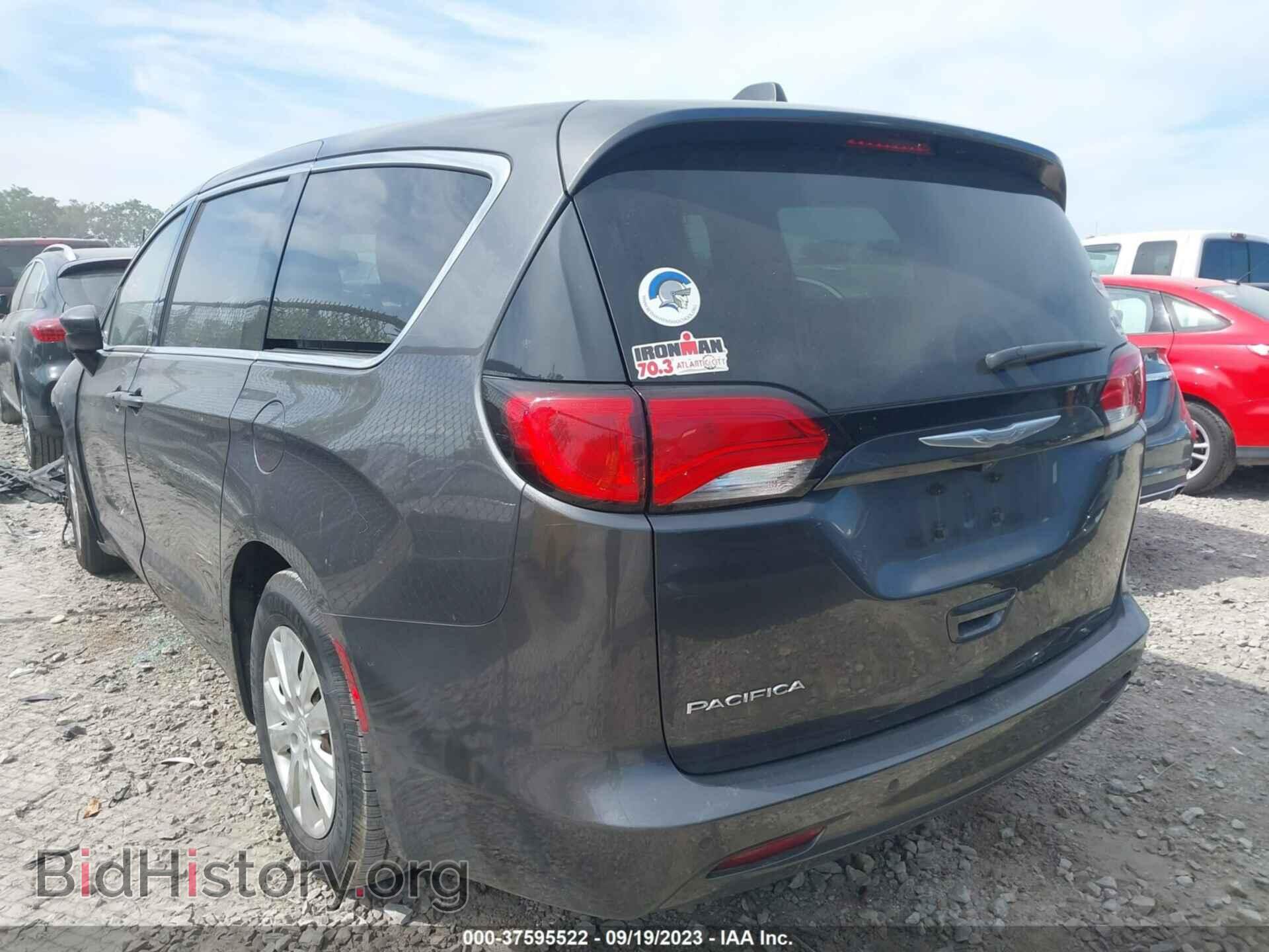 2018 CHRYSLER PACIFICA - VIN: 2C4RC1AG9JR113081 - Фото 3