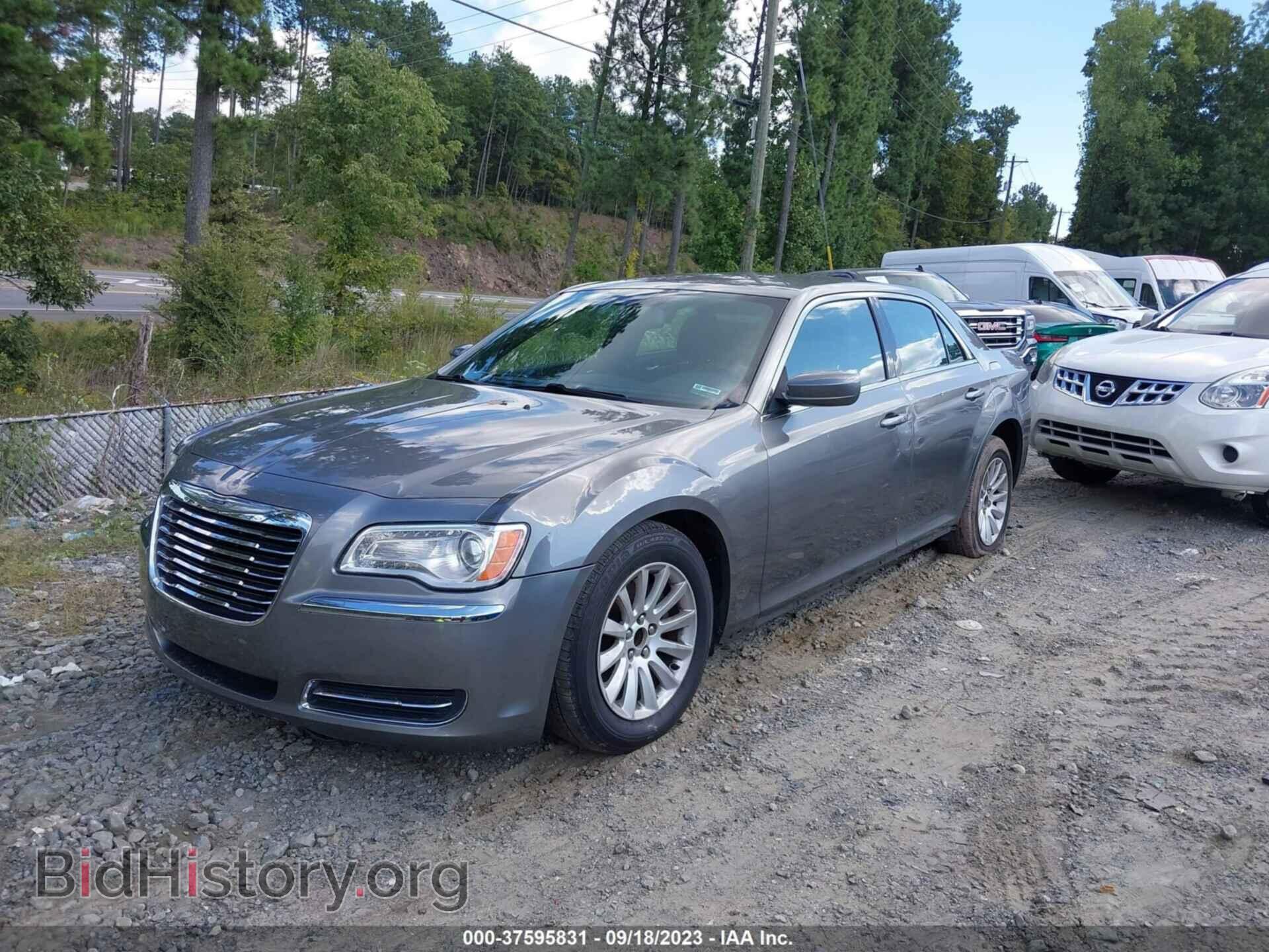 2012 CHRYSLER 300 - VIN: 2C3CCAAG2CH312850 - Photo 2