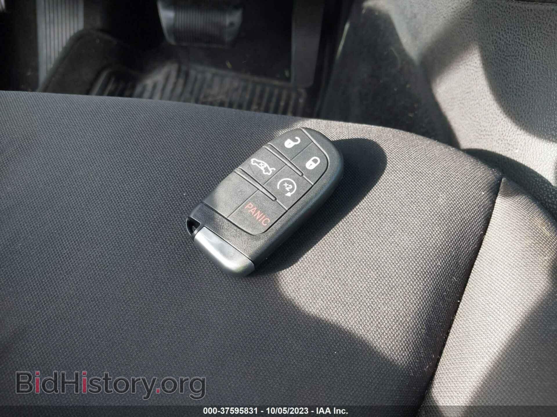 2012 CHRYSLER 300 - VIN: 2C3CCAAG2CH312850 - Photo 11