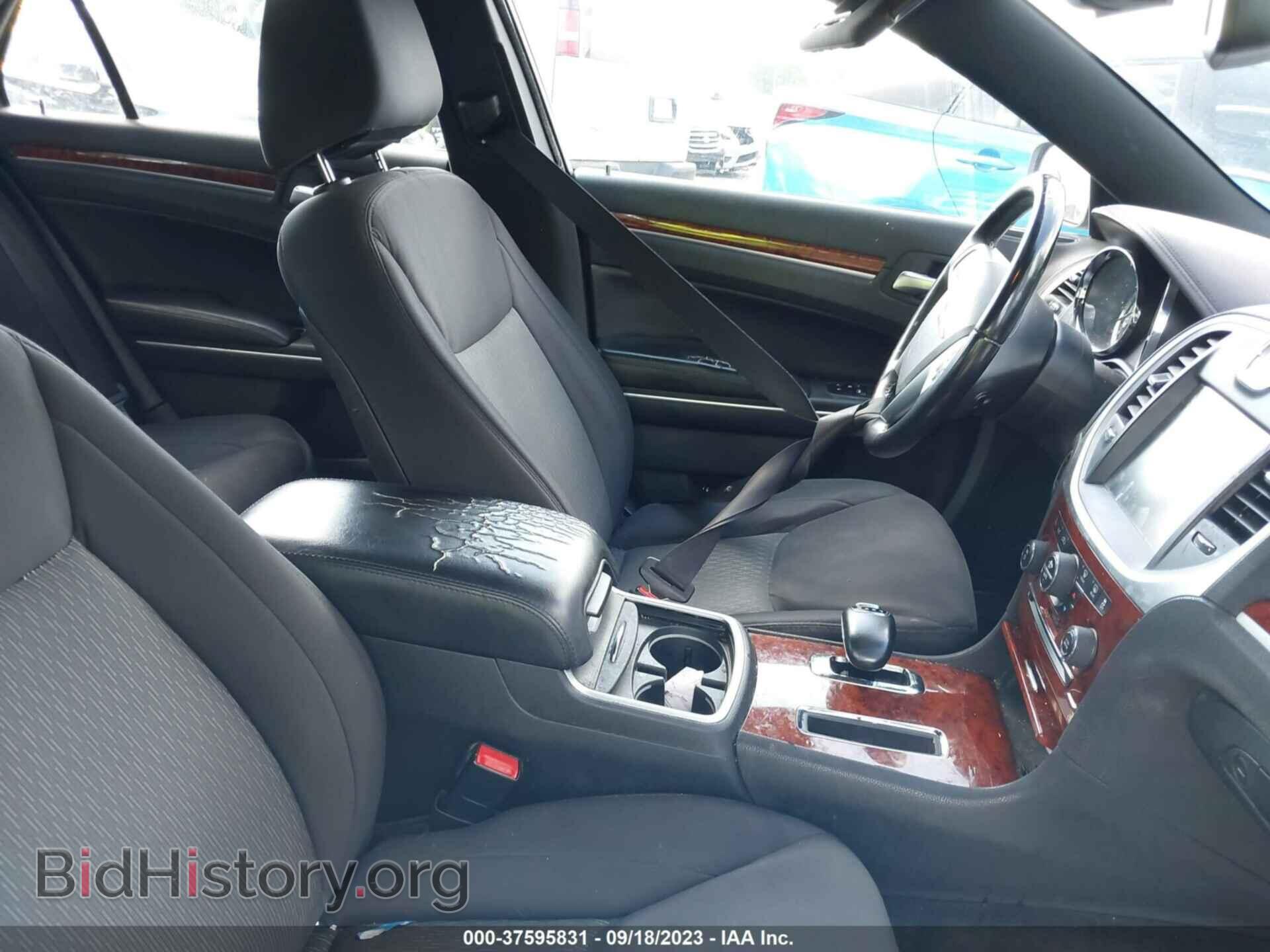 2012 CHRYSLER 300 - VIN: 2C3CCAAG2CH312850 - Photo 5