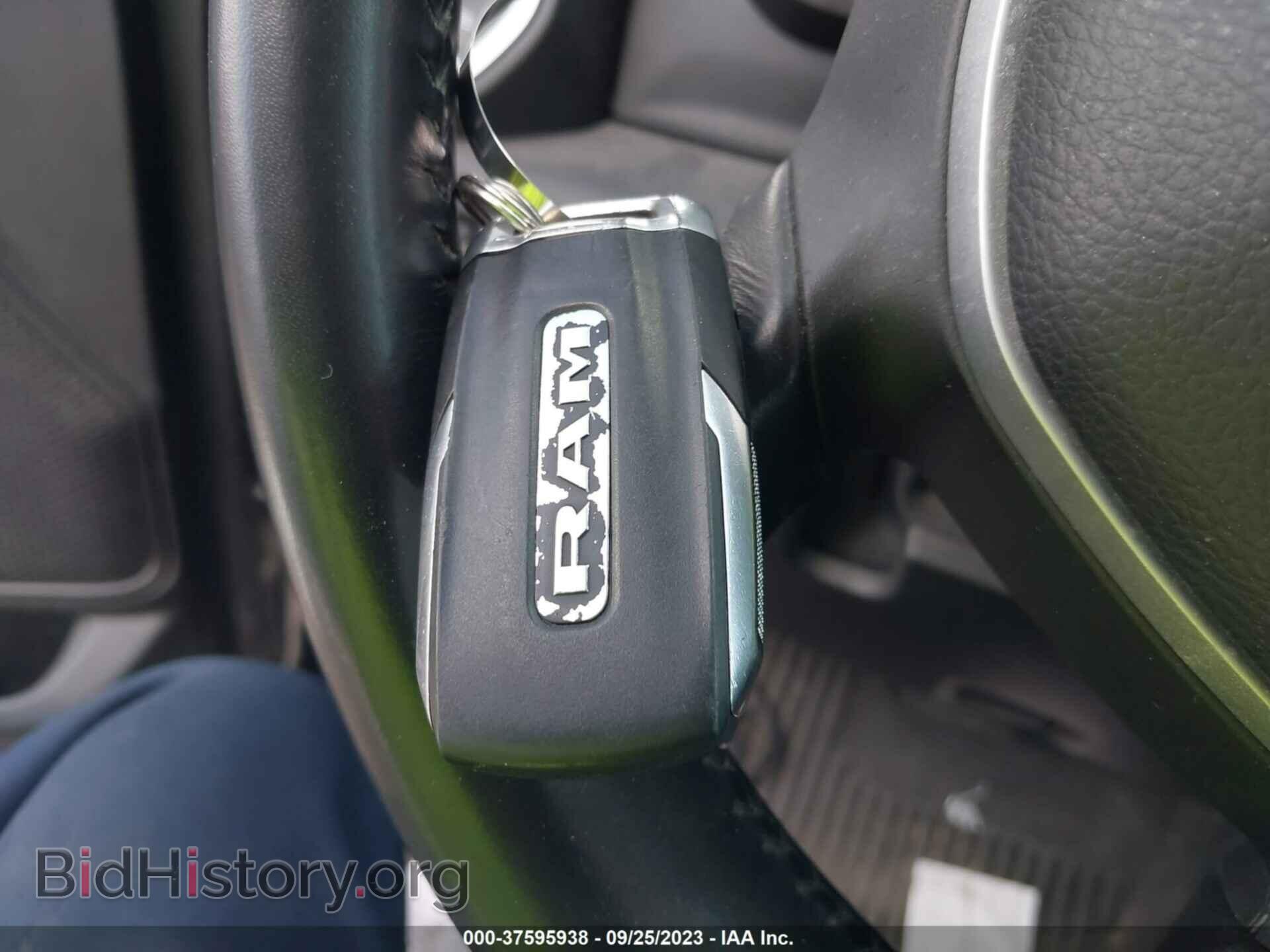 2020 RAM 1500 - VIN: 1C6RREFM4LN221782 - Photo 11