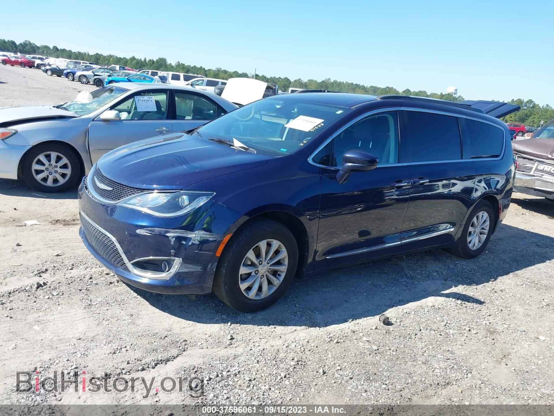 2017 CHRYSLER PACIFICA - VIN: 2C4RC1BG1HR598888 - Фото 2
