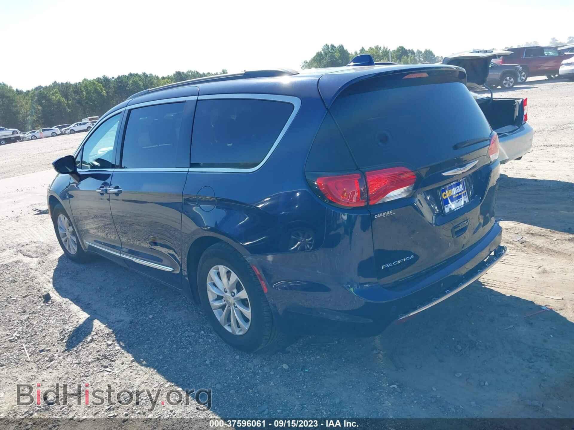 2017 CHRYSLER PACIFICA - VIN: 2C4RC1BG1HR598888 - Фото 3