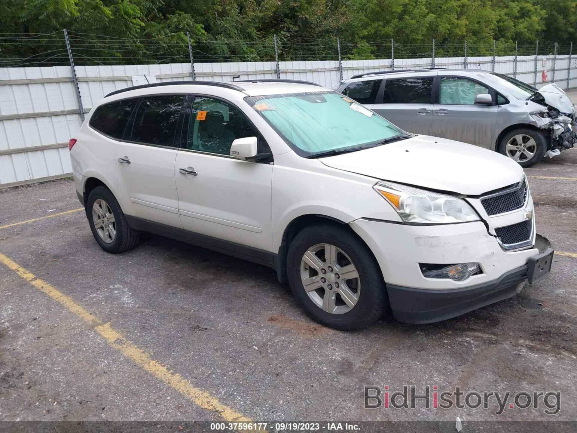 Photo 1GNKVGED9BJ121712 - CHEVROLET TRAVERSE 2011