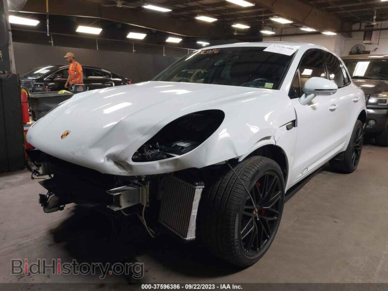 2023 Porsche MACAN (VIN WP1AF2A50PLB55972) — photo 2 of 17