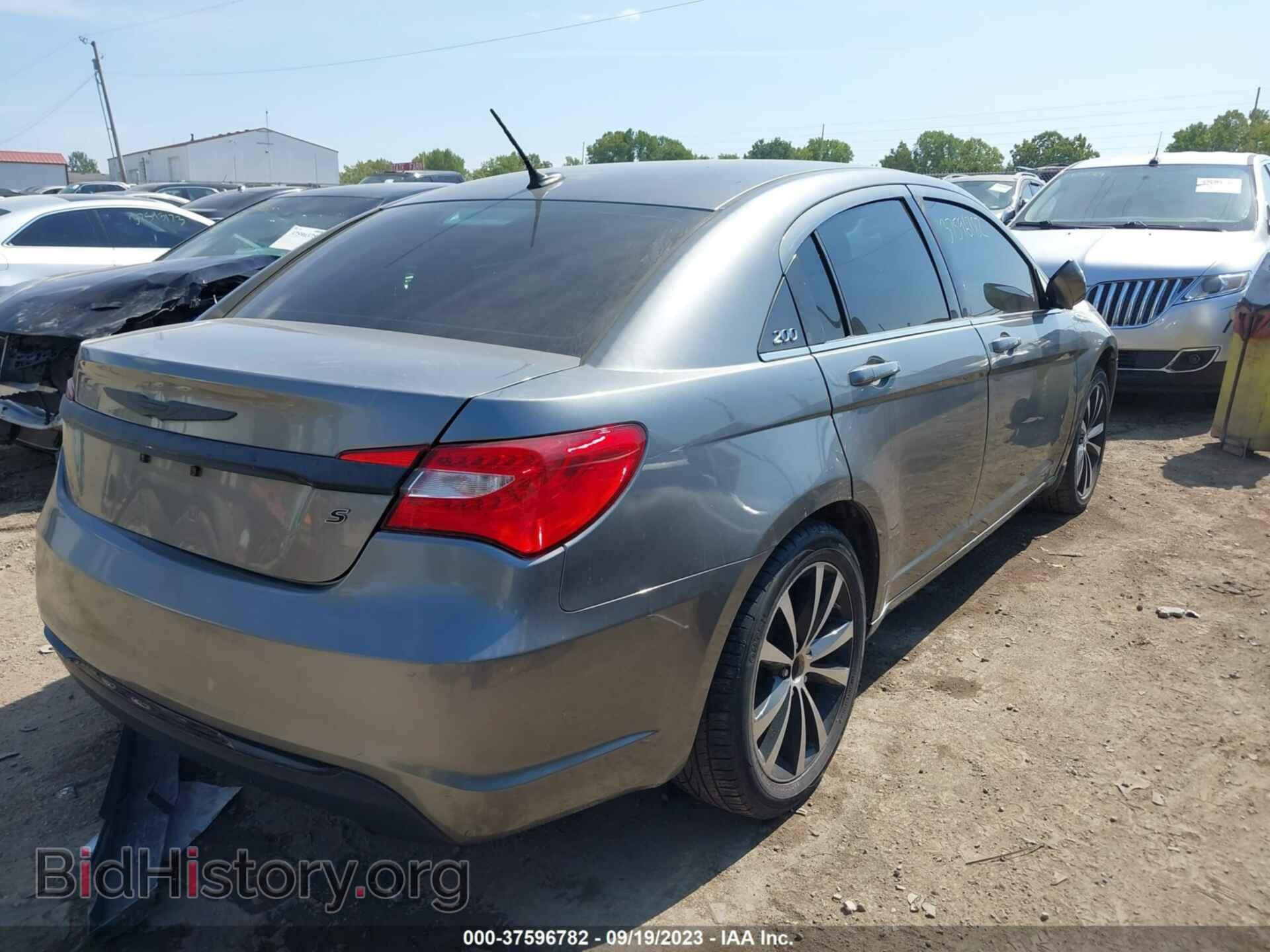 2013 CHRYSLER 200 - VIN: 1C3CCBBB7DN600462 - Фото 4