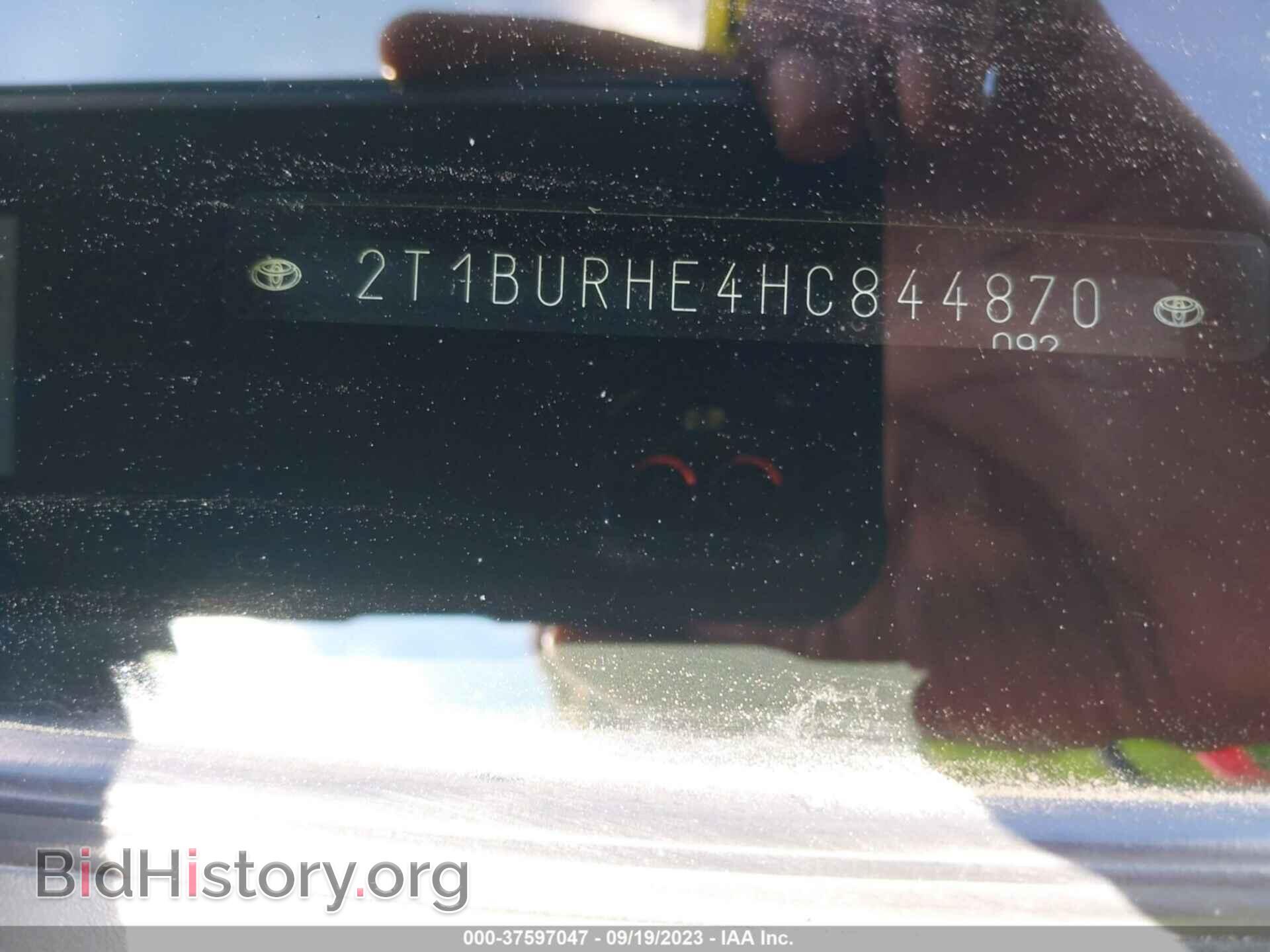 2017 TOYOTA COROLLA - VIN: 2T1BURHE4HC844870 - Фото 9