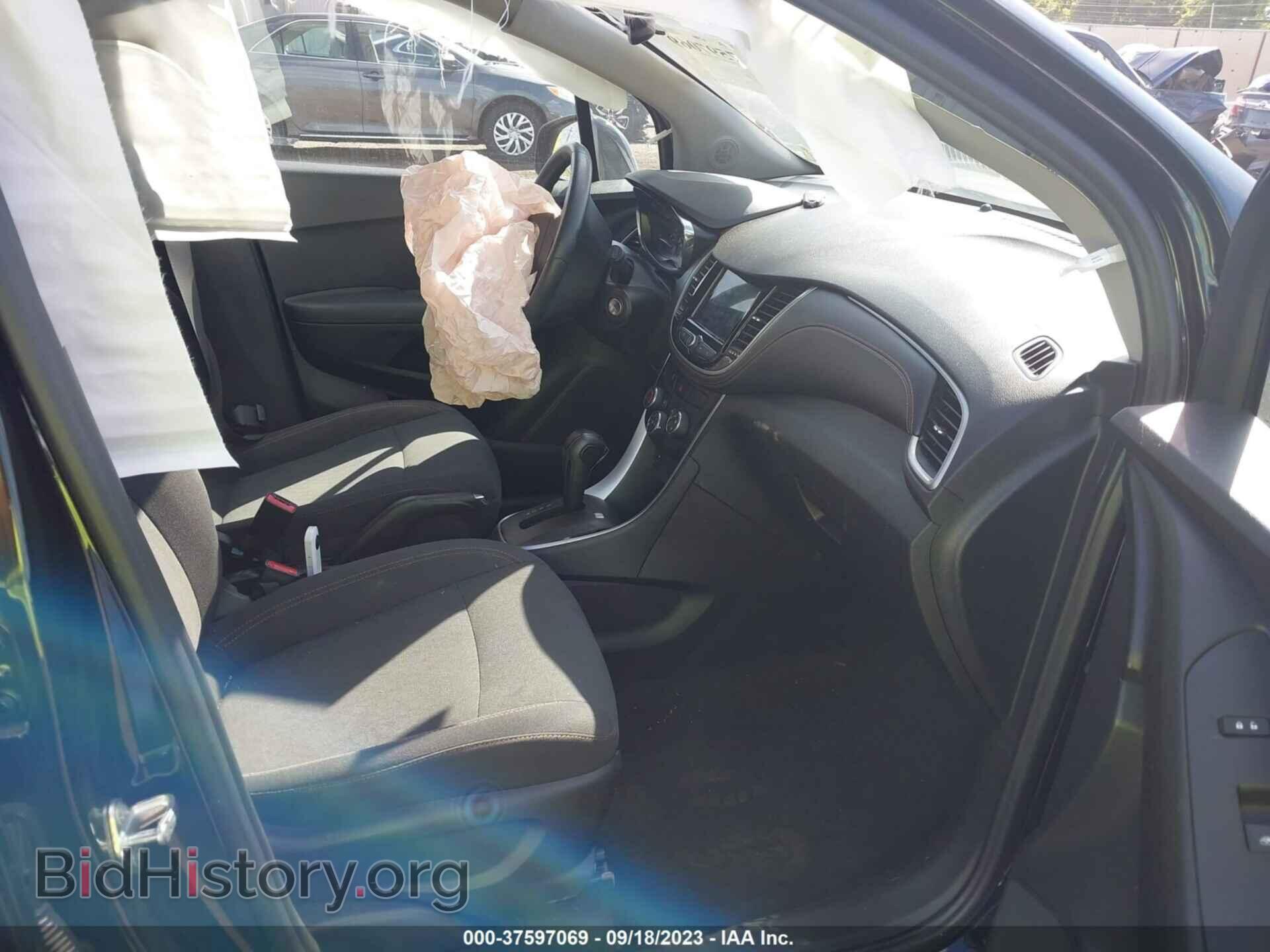 2019 CHEVROLET TRAX - VIN: 3GNCJKSB2KL320776 - Фото 5