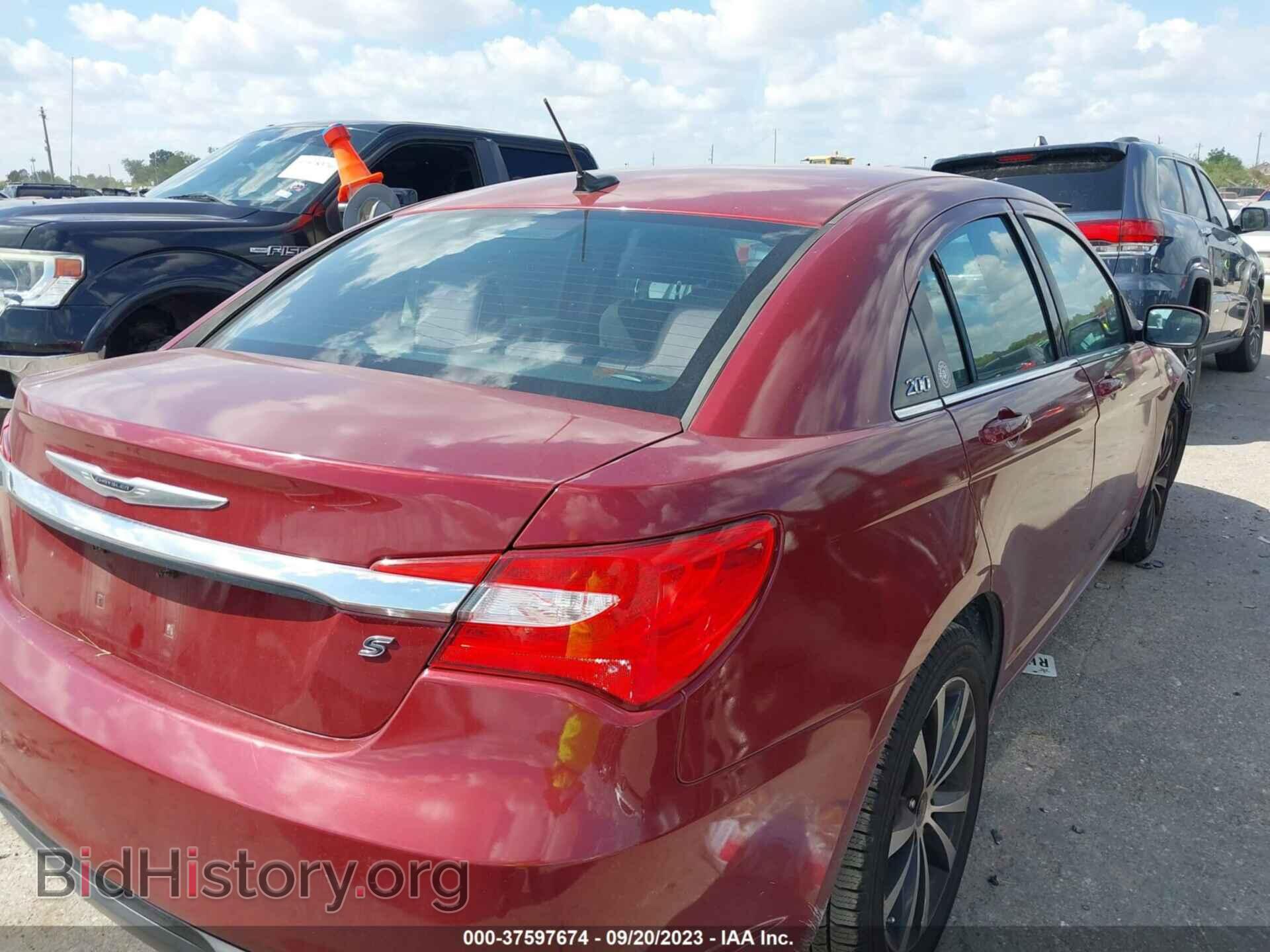 2012 CHRYSLER 200 - VIN: 1C3CCBBG7CN250423 - Фото 4