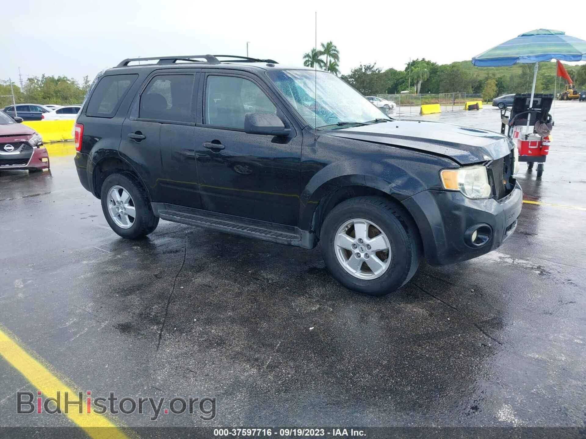 Фотография 1FMCU0D73AKD42875 - FORD ESCAPE 2010