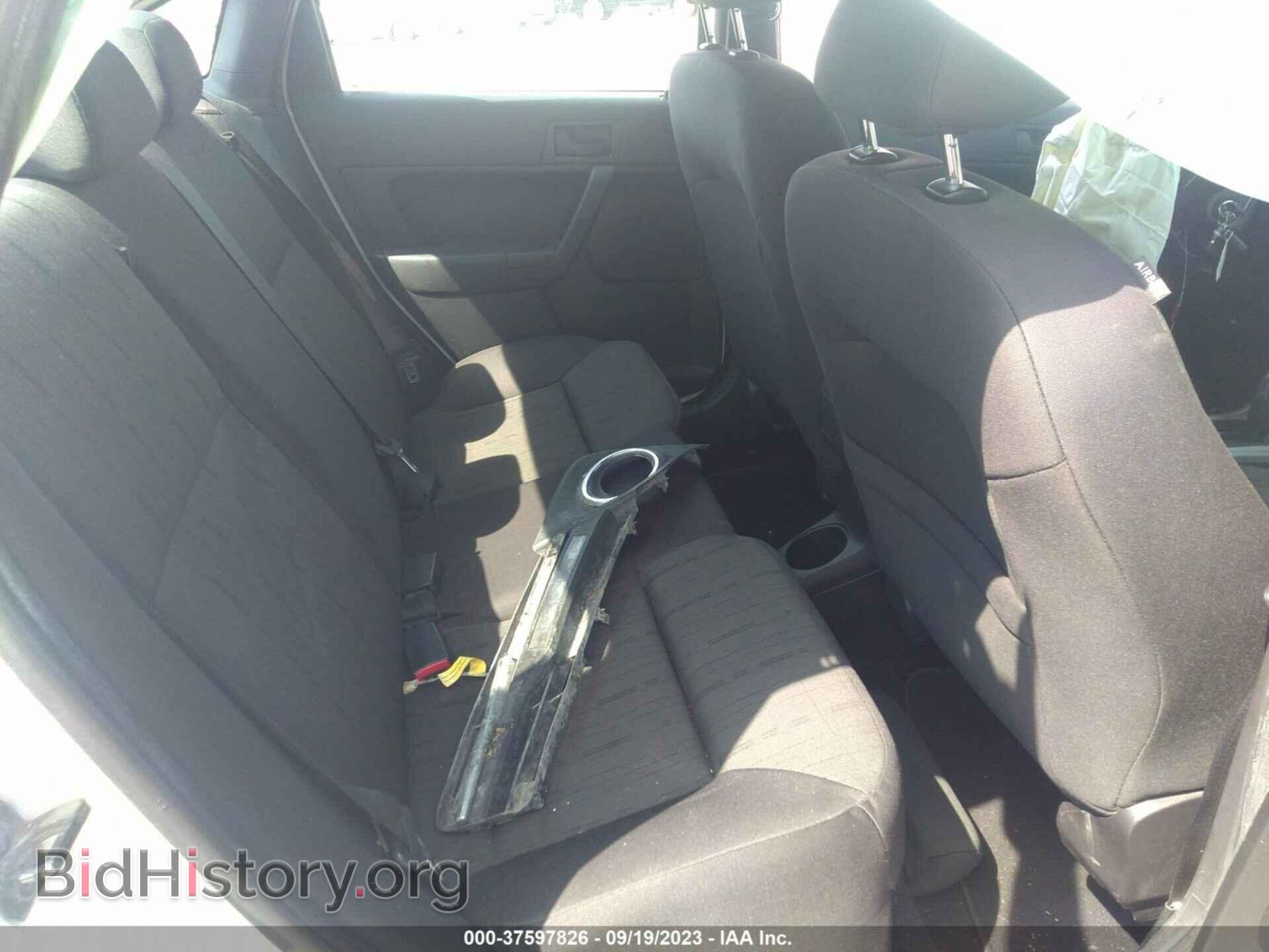 2011 FORD FOCUS - VIN: 1FAHP3FN1BW148053 - Фото 8