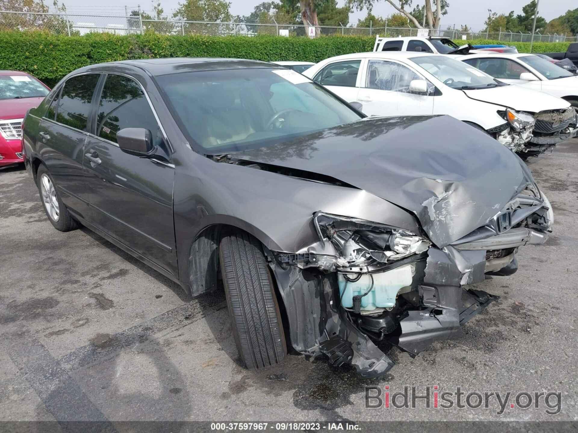 Photo 1HGCM56866A112348 - HONDA ACCORD SDN 2006