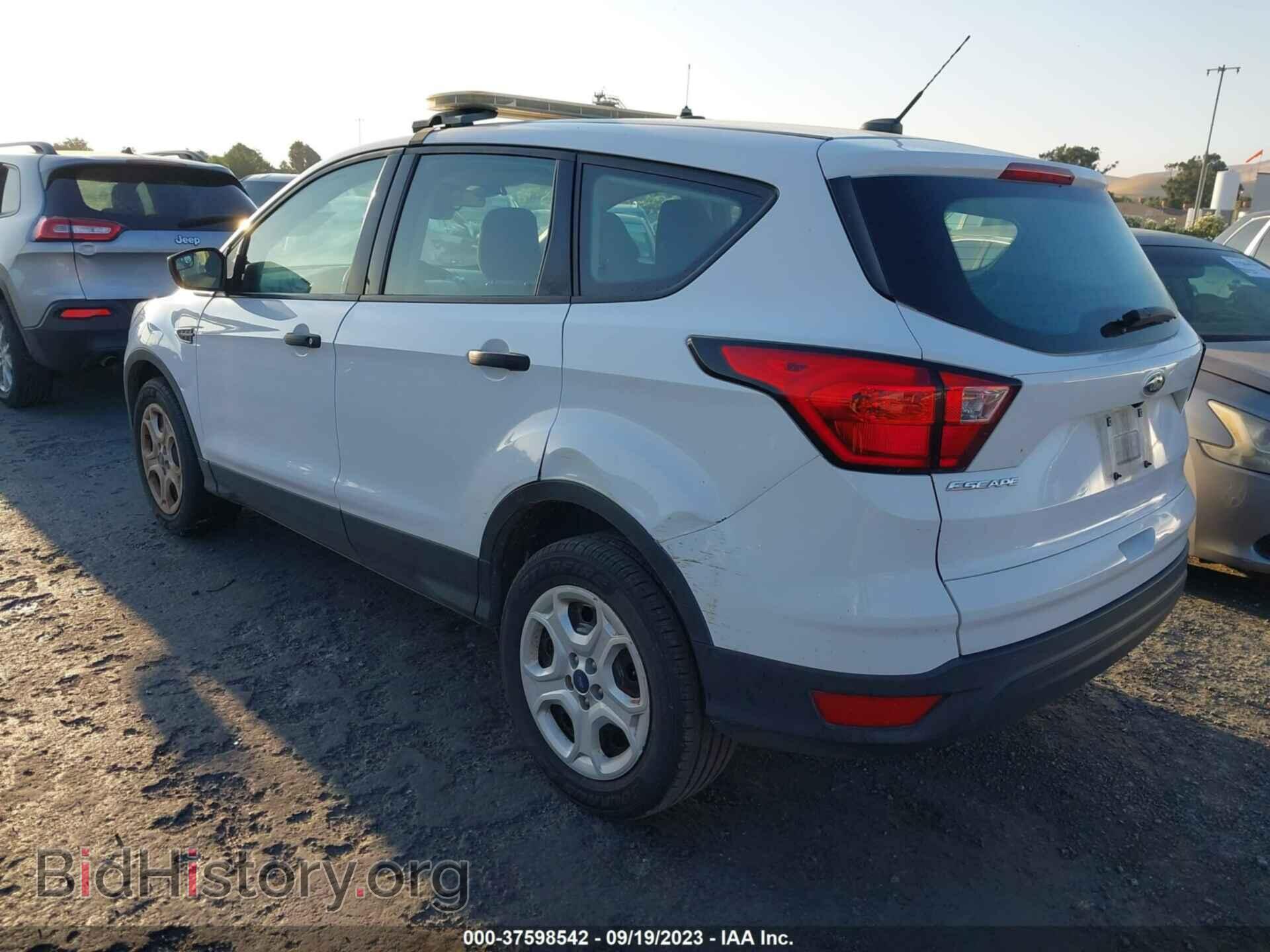 2019 FORD ESCAPE - VIN: 1FMCU0F77KUB68571 - Фото 3