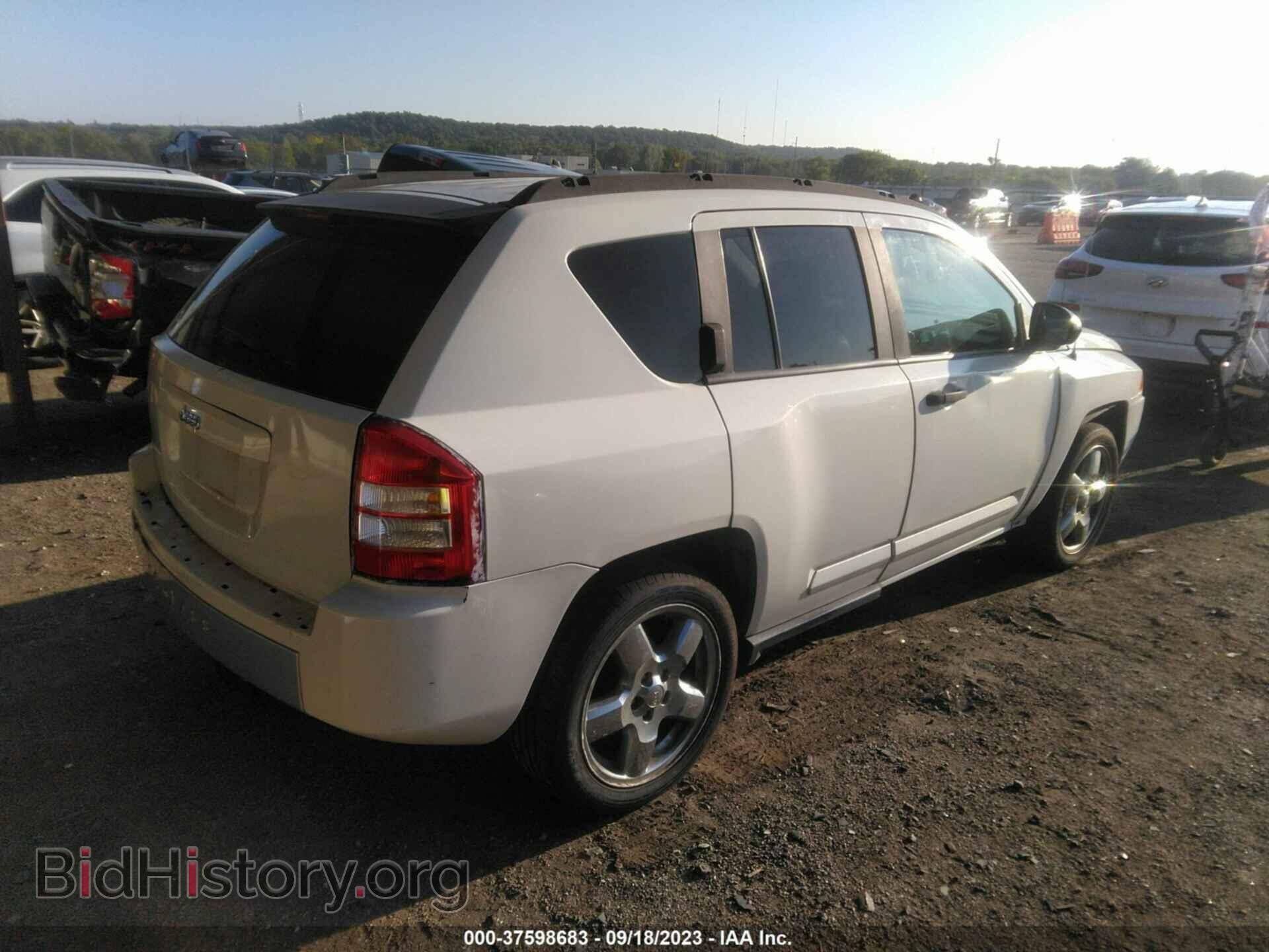 2007 JEEP COMPASS - VIN: 1J8FF57W17D273895 - Фото 4