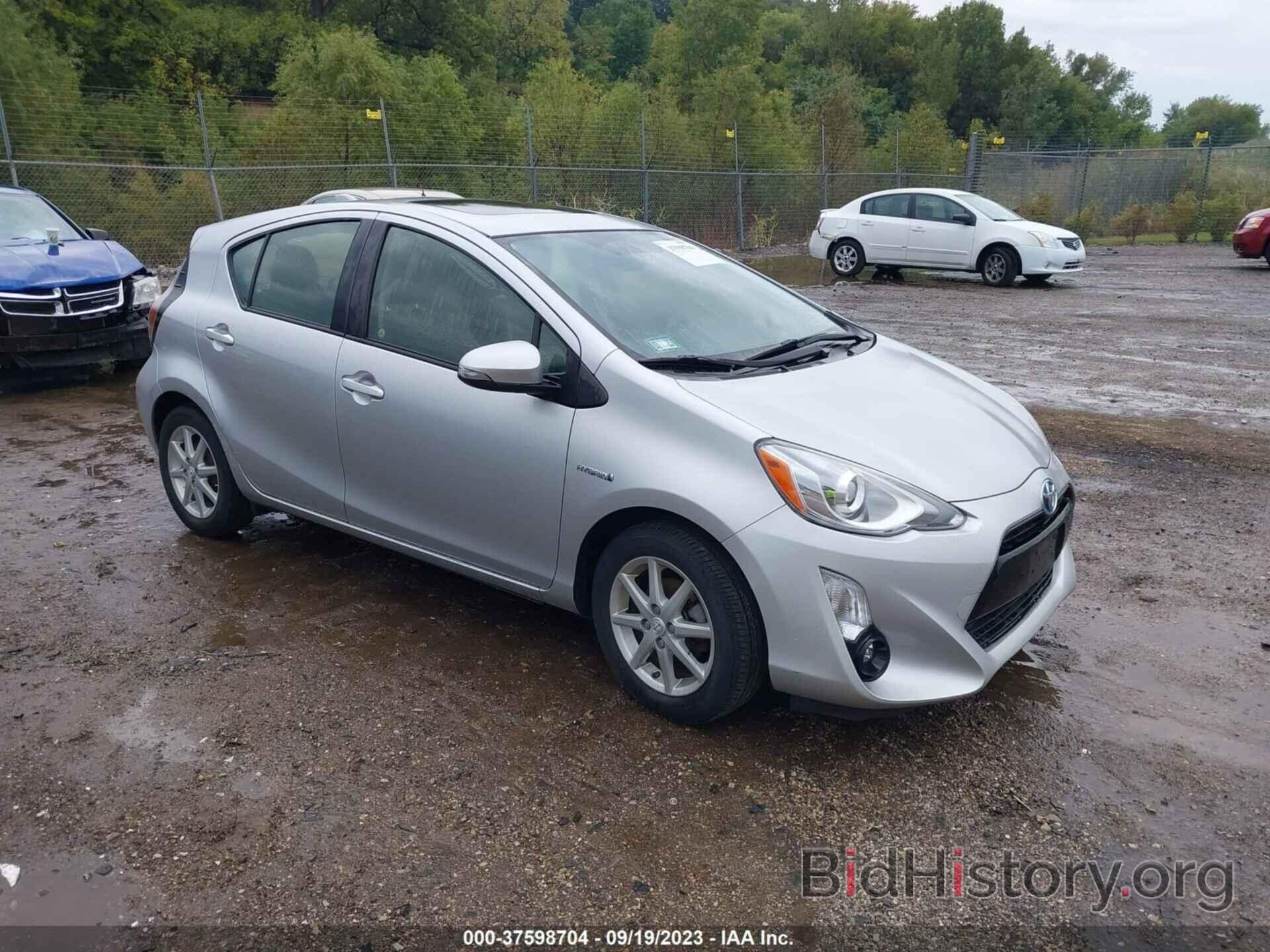 Фотография JTDKDTB38F1105216 - TOYOTA PRIUS C 2015