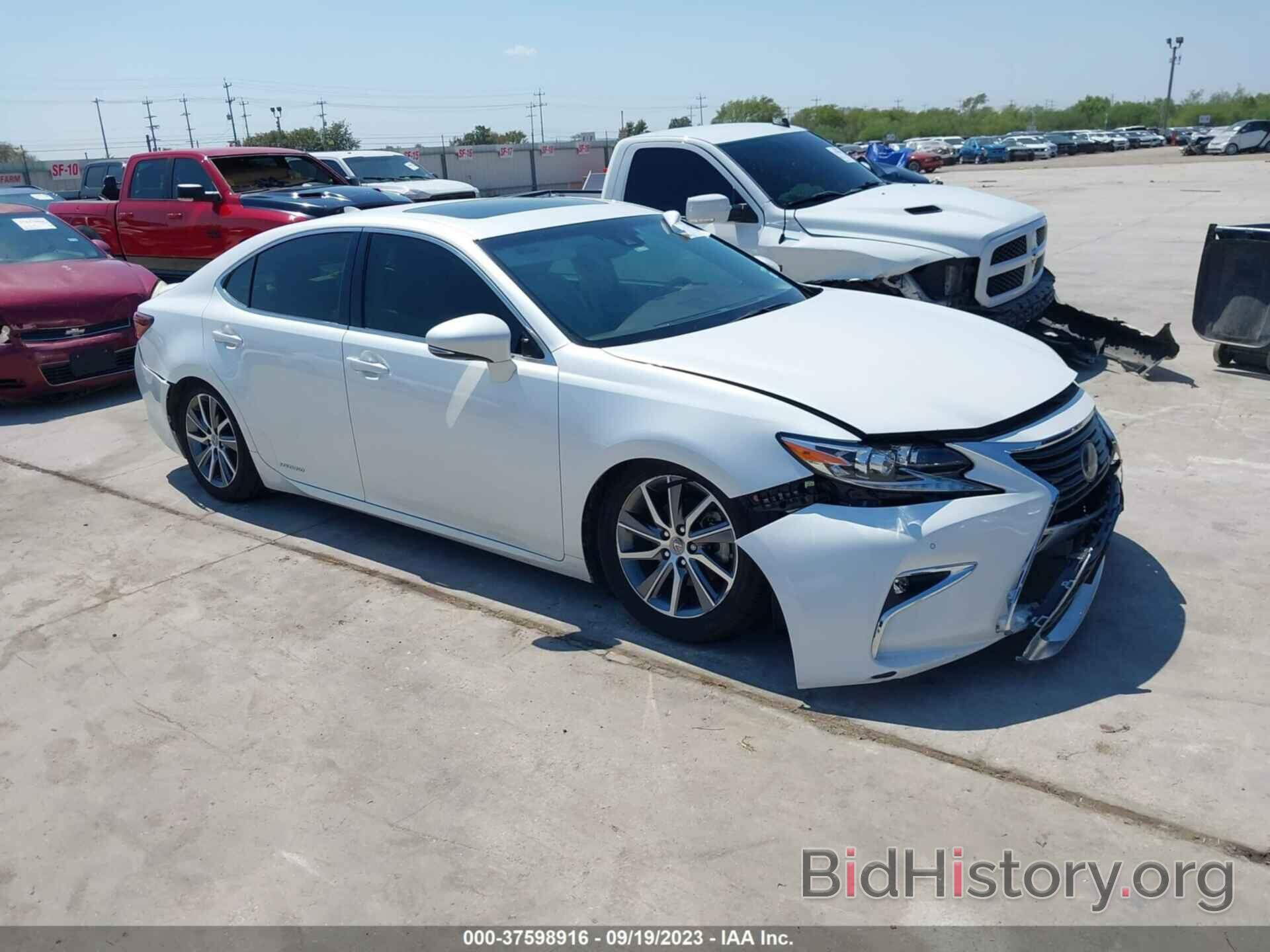 Photo JTHBW1GG5J2173100 - LEXUS ES 2018