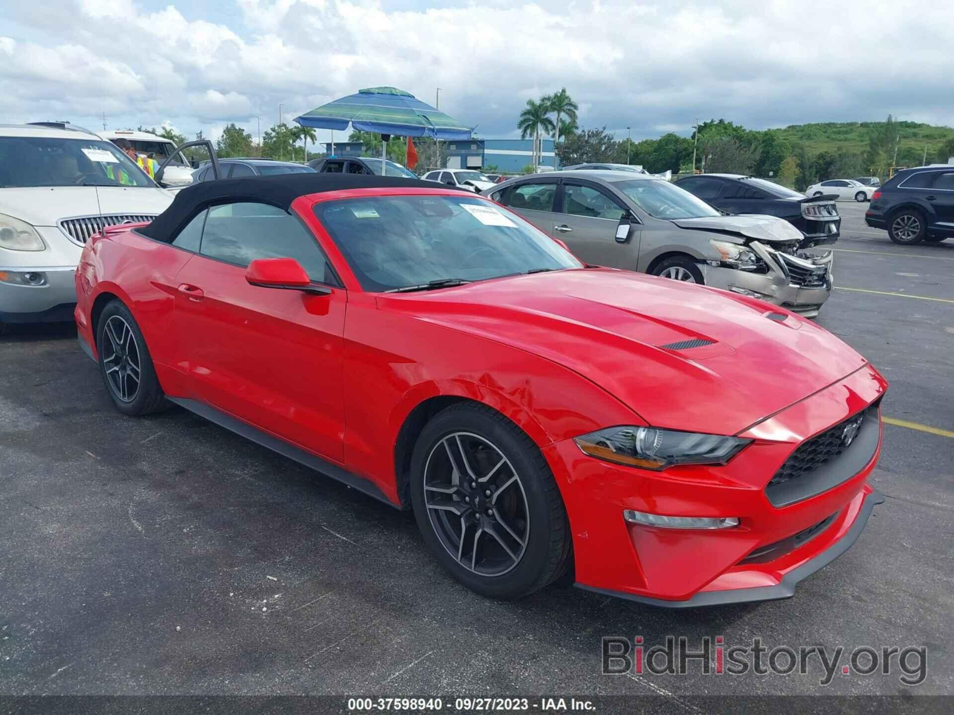 Photo 1FATP8UH9M5101379 - FORD MUSTANG 2021