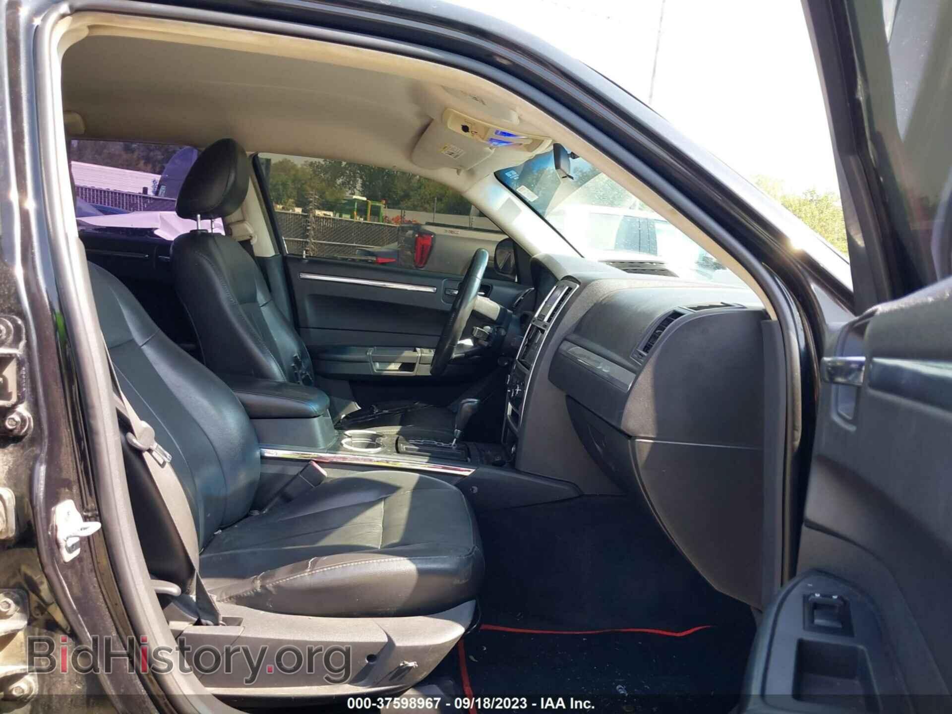 2010 CHRYSLER 300 - VIN: 2C3CA5CV8AH241921 - Фото 5