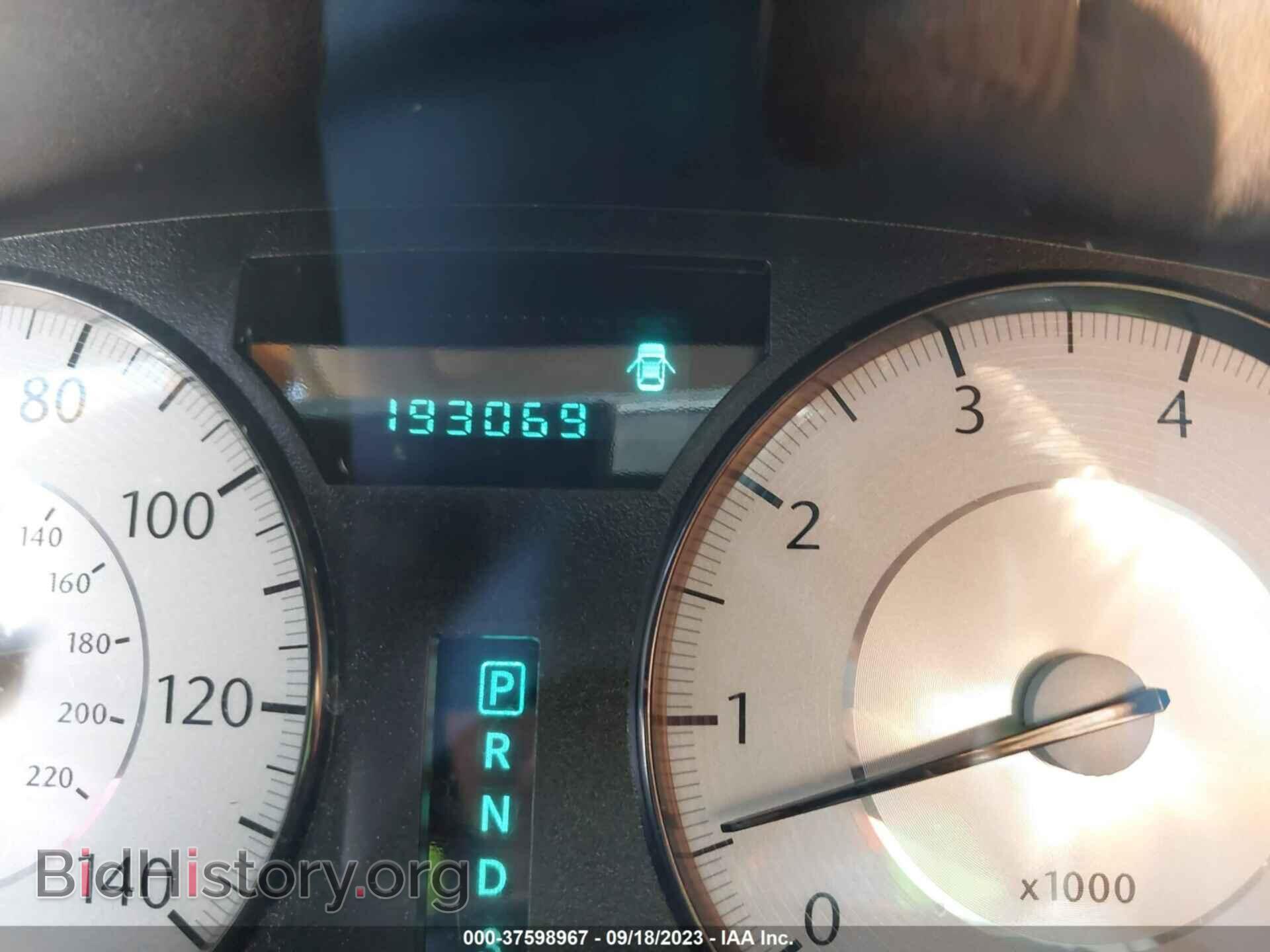 2010 CHRYSLER 300 - VIN: 2C3CA5CV8AH241921 - Фото 7