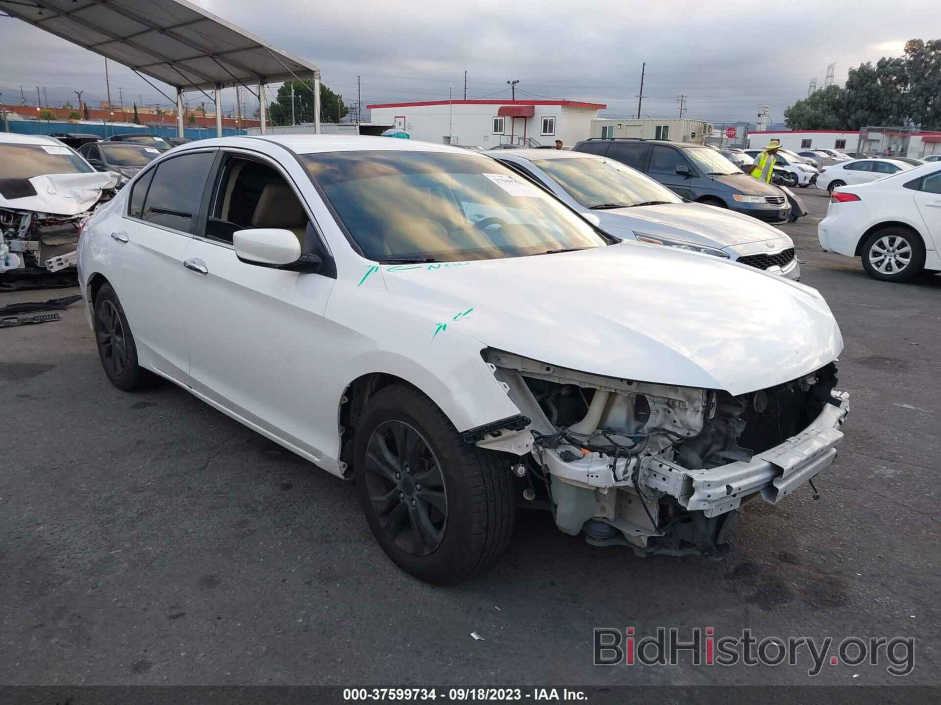 Photo 1HGCR2F34FA143473 - HONDA ACCORD SEDAN 2015