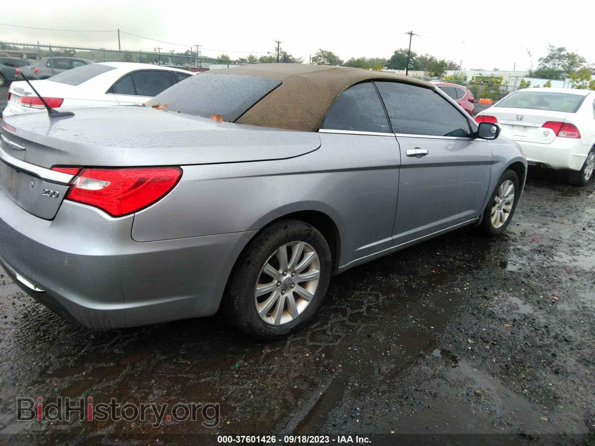 2013 CHRYSLER 200 - VIN: 1C3BCBEB9DN526727 - Photo 4