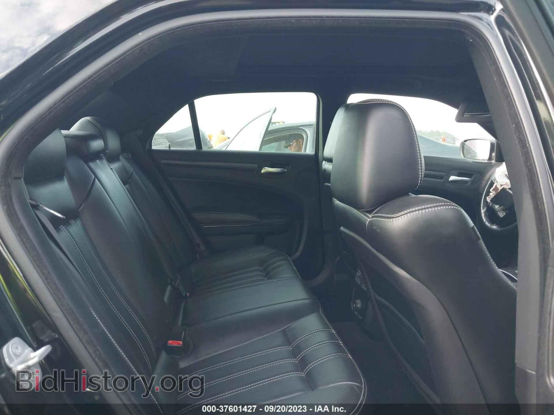 2014 CHRYSLER 300 - VIN: 2C3CCABG4EH118404 - Фото 8