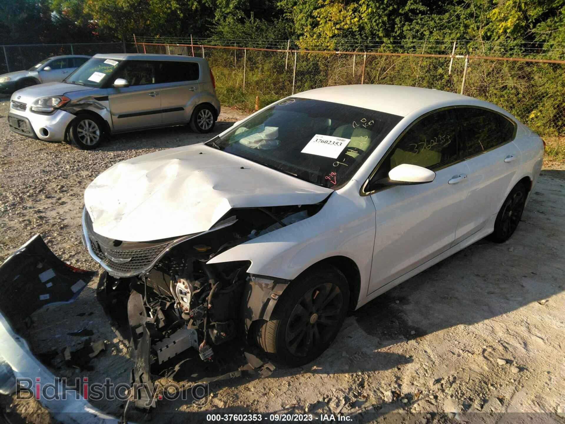 2015 CHRYSLER 200 - VIN: 1C3CCCAB4FN610120 - Фото 2