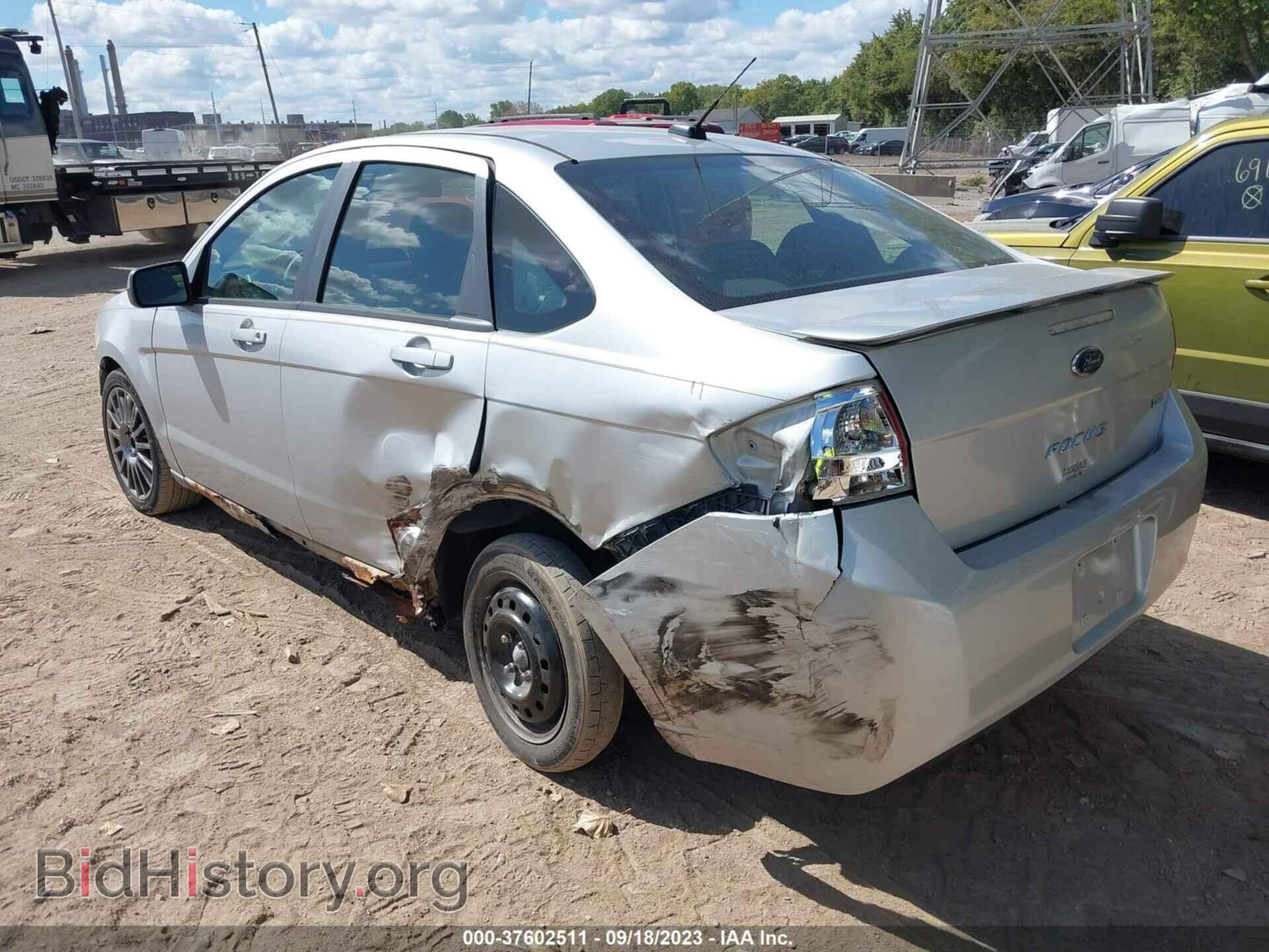 2011 FORD FOCUS - VIN: 1FAHP3GN8BW113511 - Фото 3