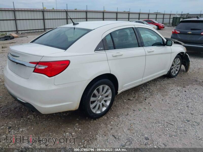 2011 Chrysler 200 (VIN 1C3BC1FB8BN520763) — фото 4 из 16