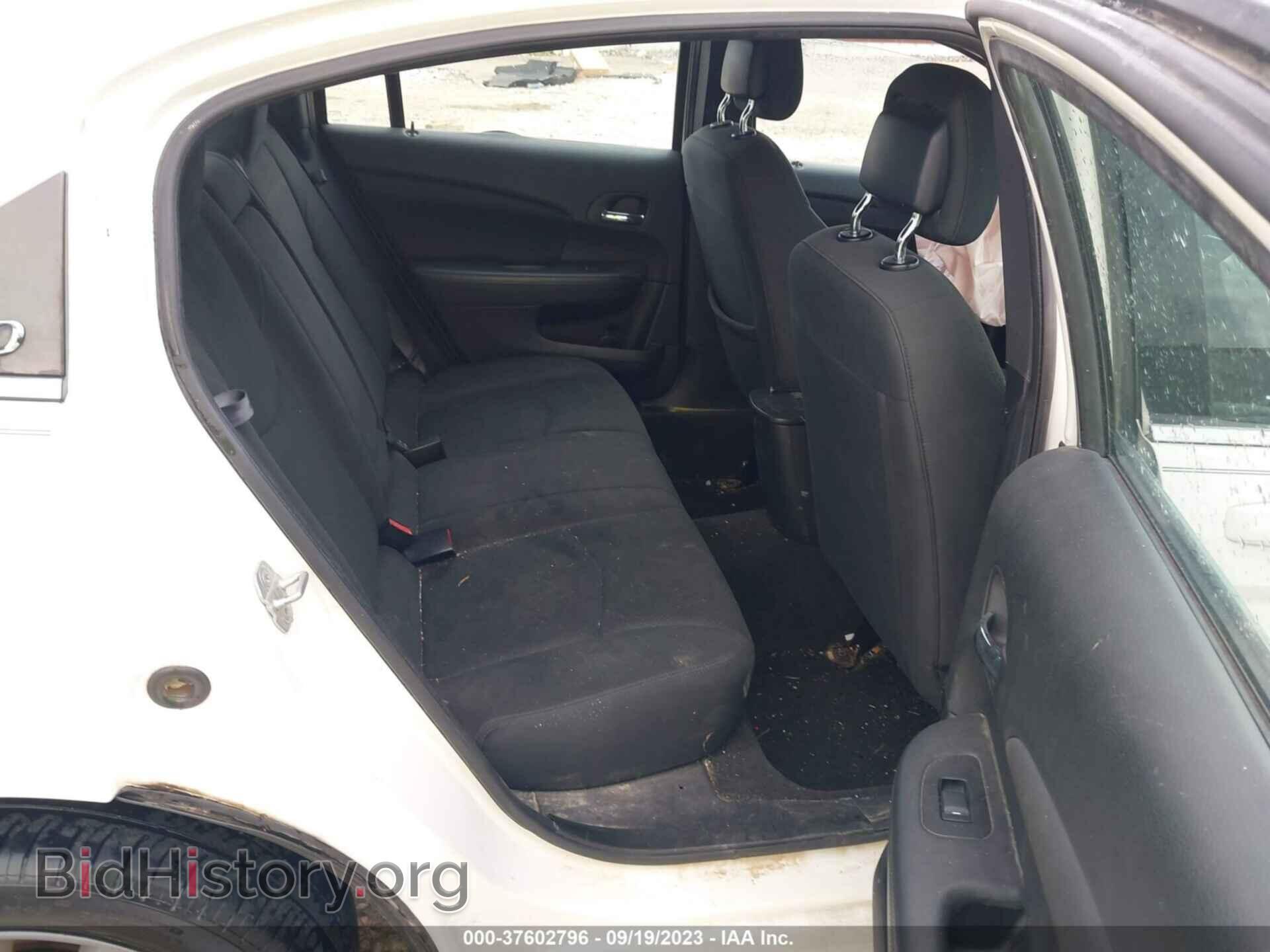 2011 CHRYSLER 200 - VIN: 1C3BC1FB8BN520763 - Фото 8