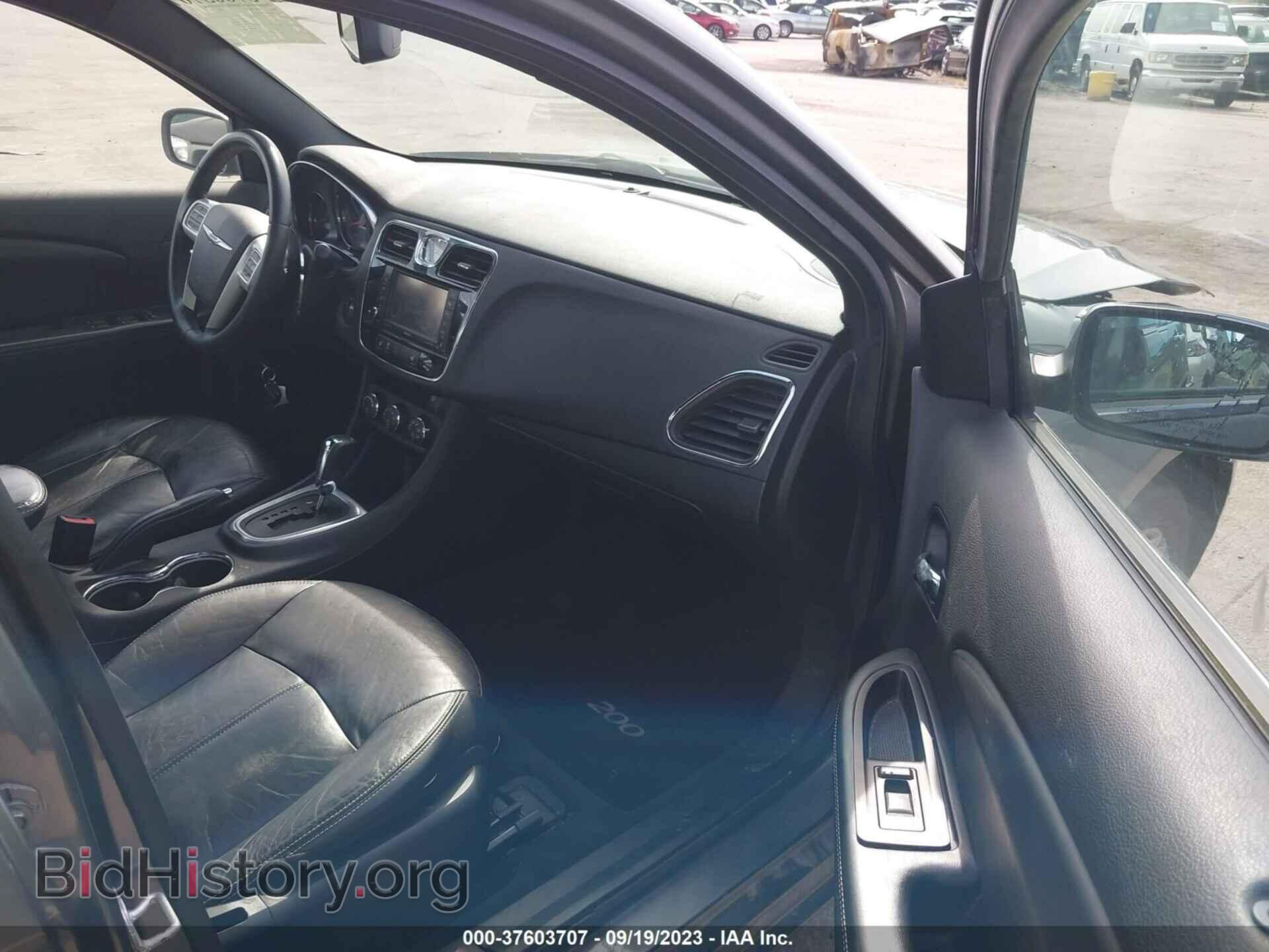 2012 CHRYSLER 200 - VIN: 1C3CCBCG5CN277733 - Фото 5