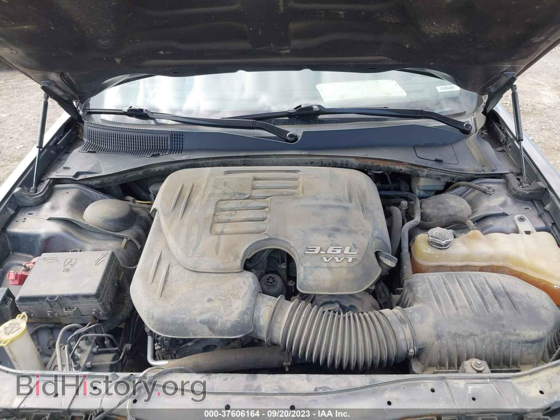 2014 CHRYSLER 300 - VIN: 2C3CCAGGXEH381506 - Фото 10