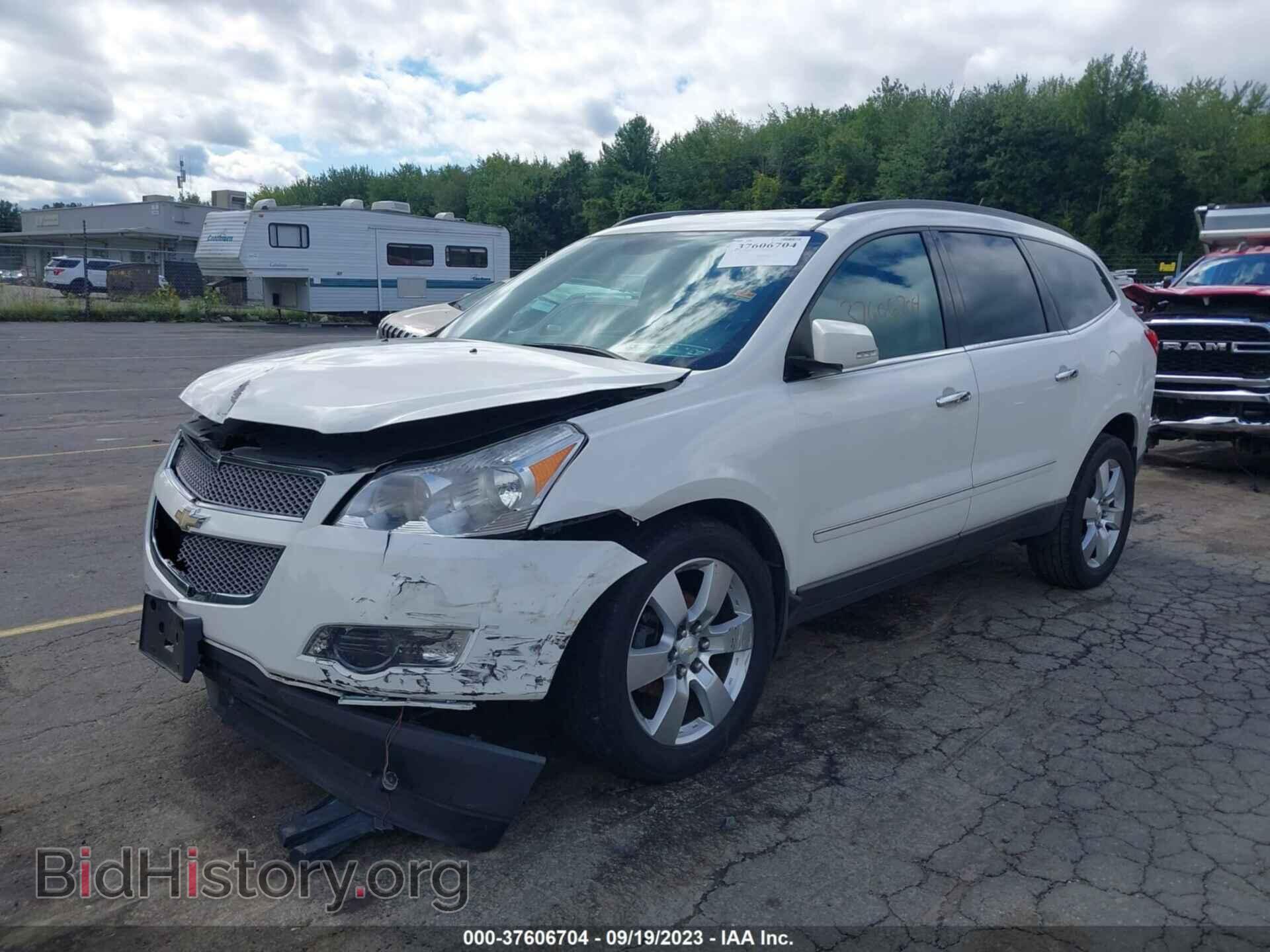 2012 CHEVROLET TRAVERSE - VIN: 1GNKVLED7CJ162141 - Фото 2