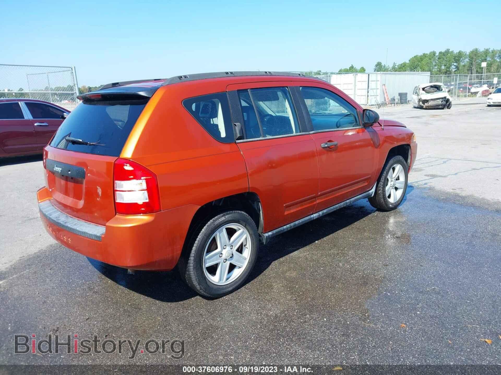 2009 JEEP COMPASS - VIN: 1J4FT47A39D228422 - Фото 4