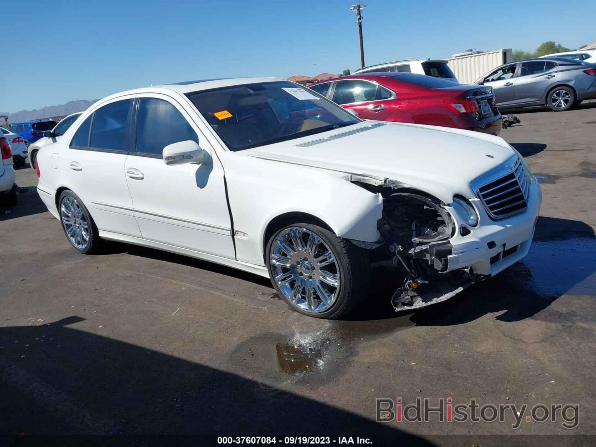 Photo WDBUF56X48B273927 - MERCEDES-BENZ E-CLASS 2008