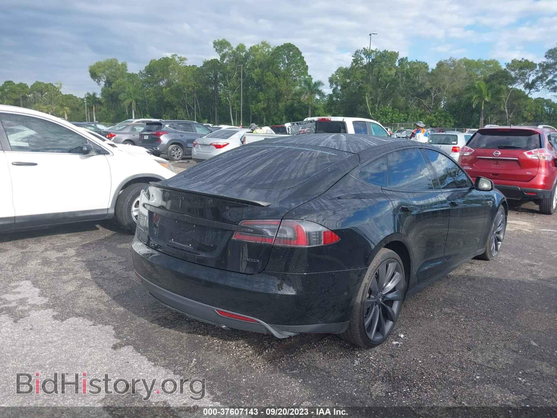 2015 TESLA MODEL S - VIN: 5YJSA1H29FF092737 - Фото 4