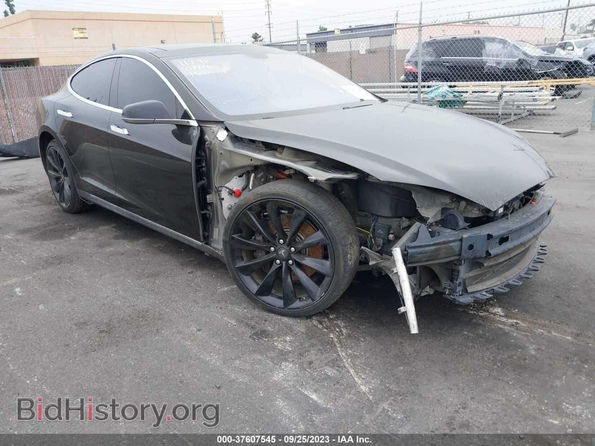 Фотография 5YJSA1CN7DFP13634 - TESLA MODEL S 2013