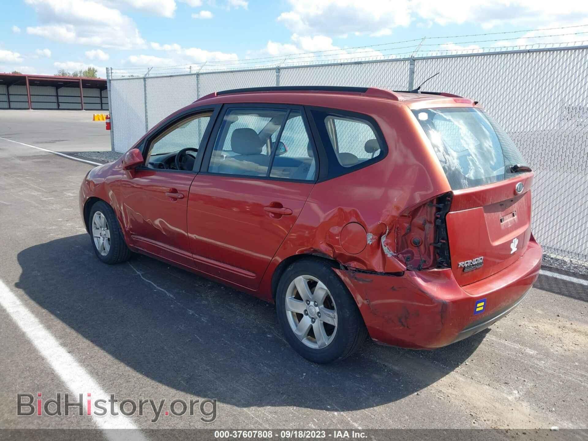 2007 KIA RONDO - VIN: KNAFG526X77110623 - Фото 3