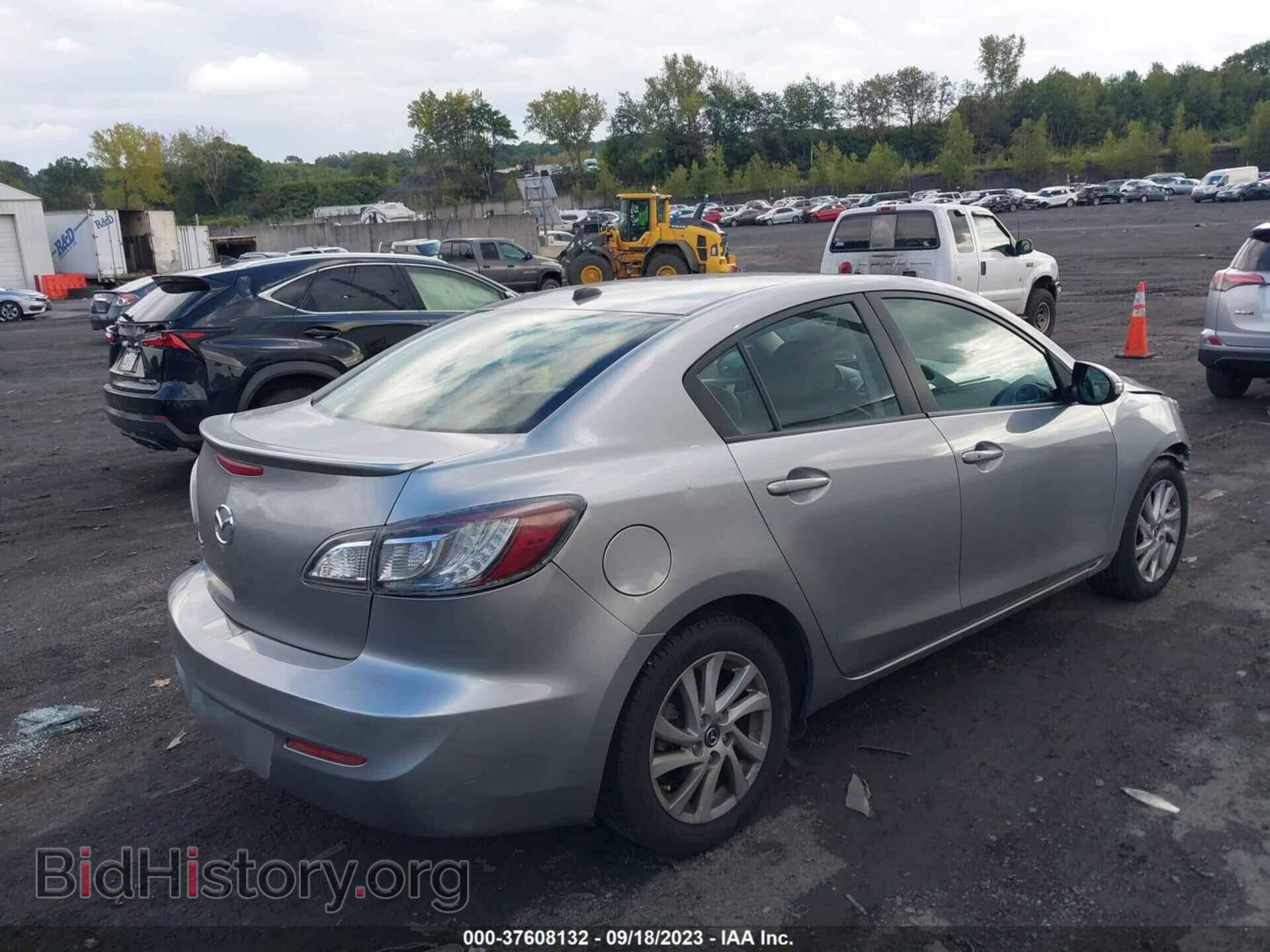 2013 MAZDA MAZDA3 - VIN: JM1BL1WP4D1796228 - Фото 4