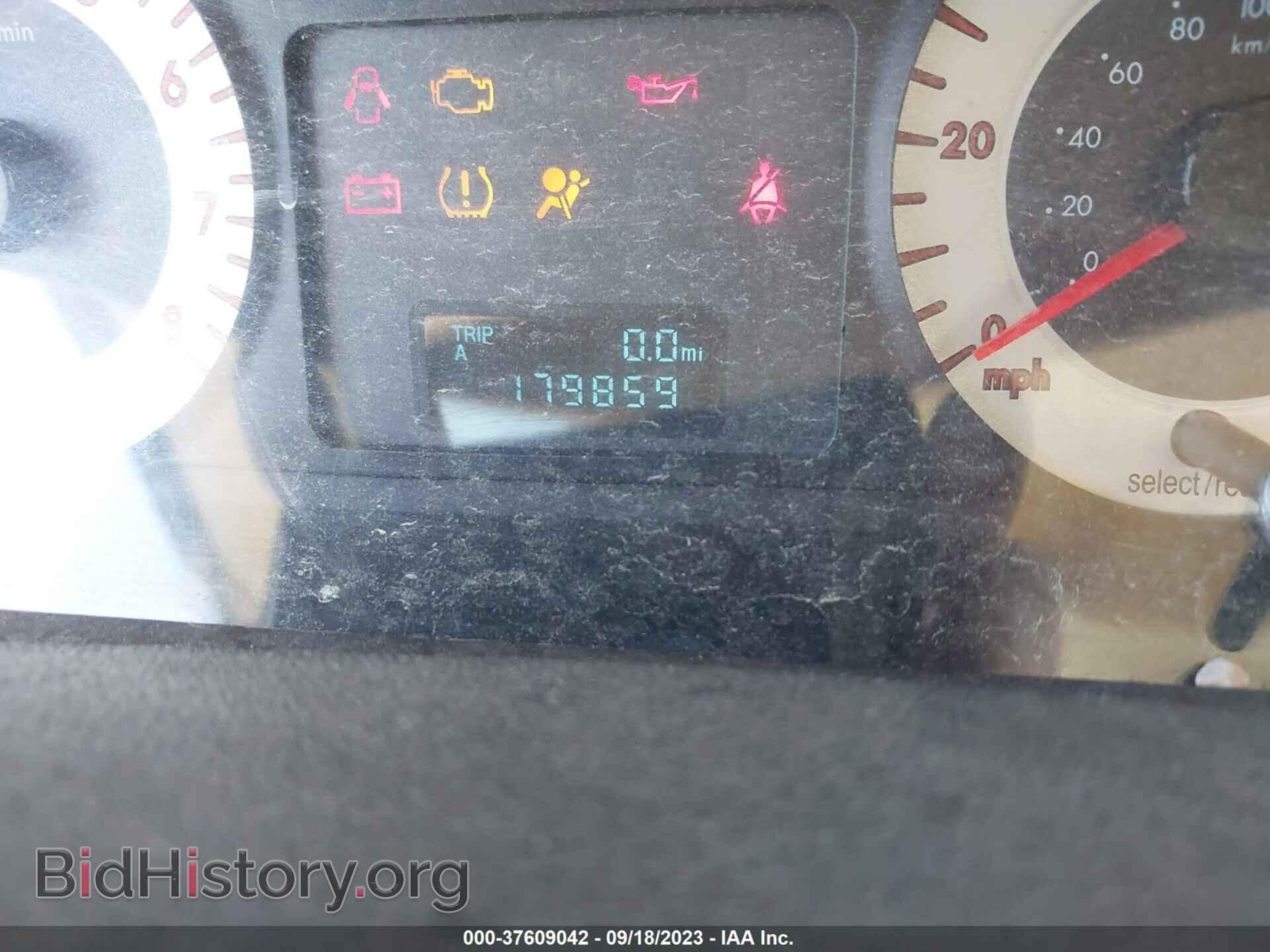 2008 MAZDA TRIBUTE - VIN: 4F2CZ02Z58KM11117 - Фото 7
