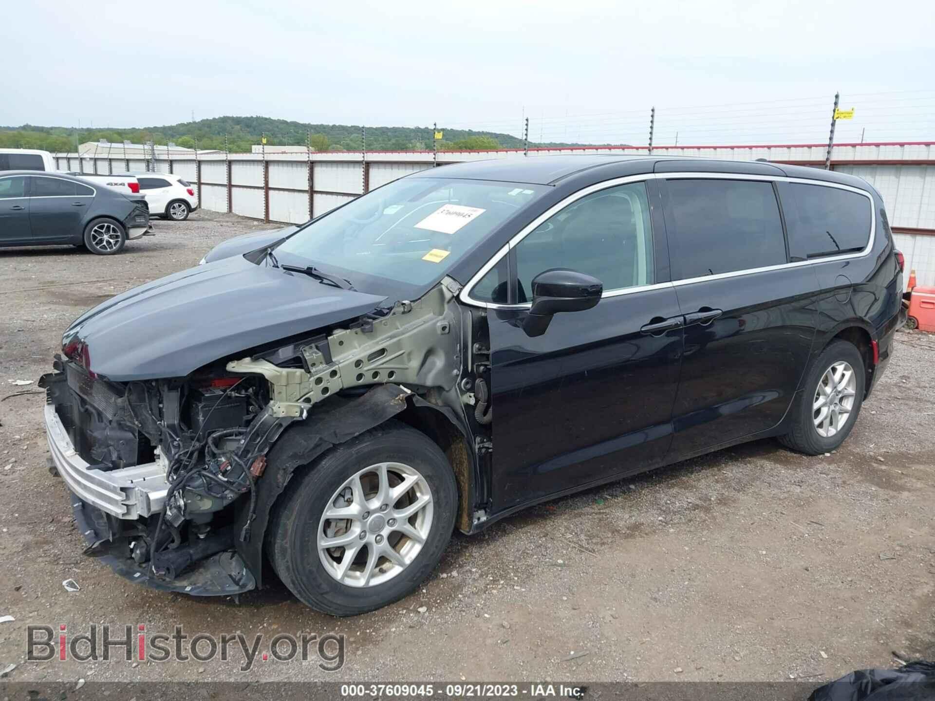 2017 CHRYSLER PACIFICA - VIN: 2C4RC1DG8HR758925 - Photo 2