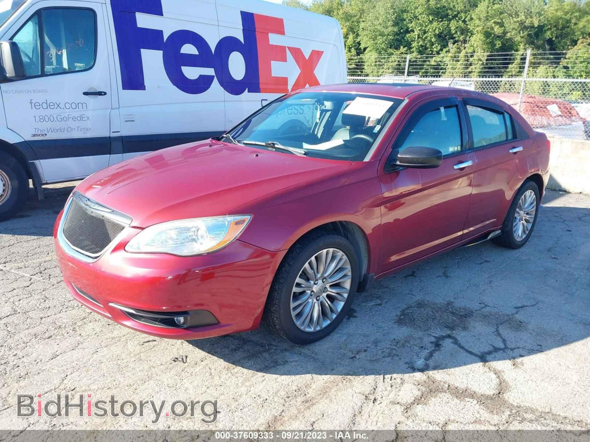 2012 CHRYSLER 200 - VIN: 1C3CCBCGXCN245148 - Фото 2