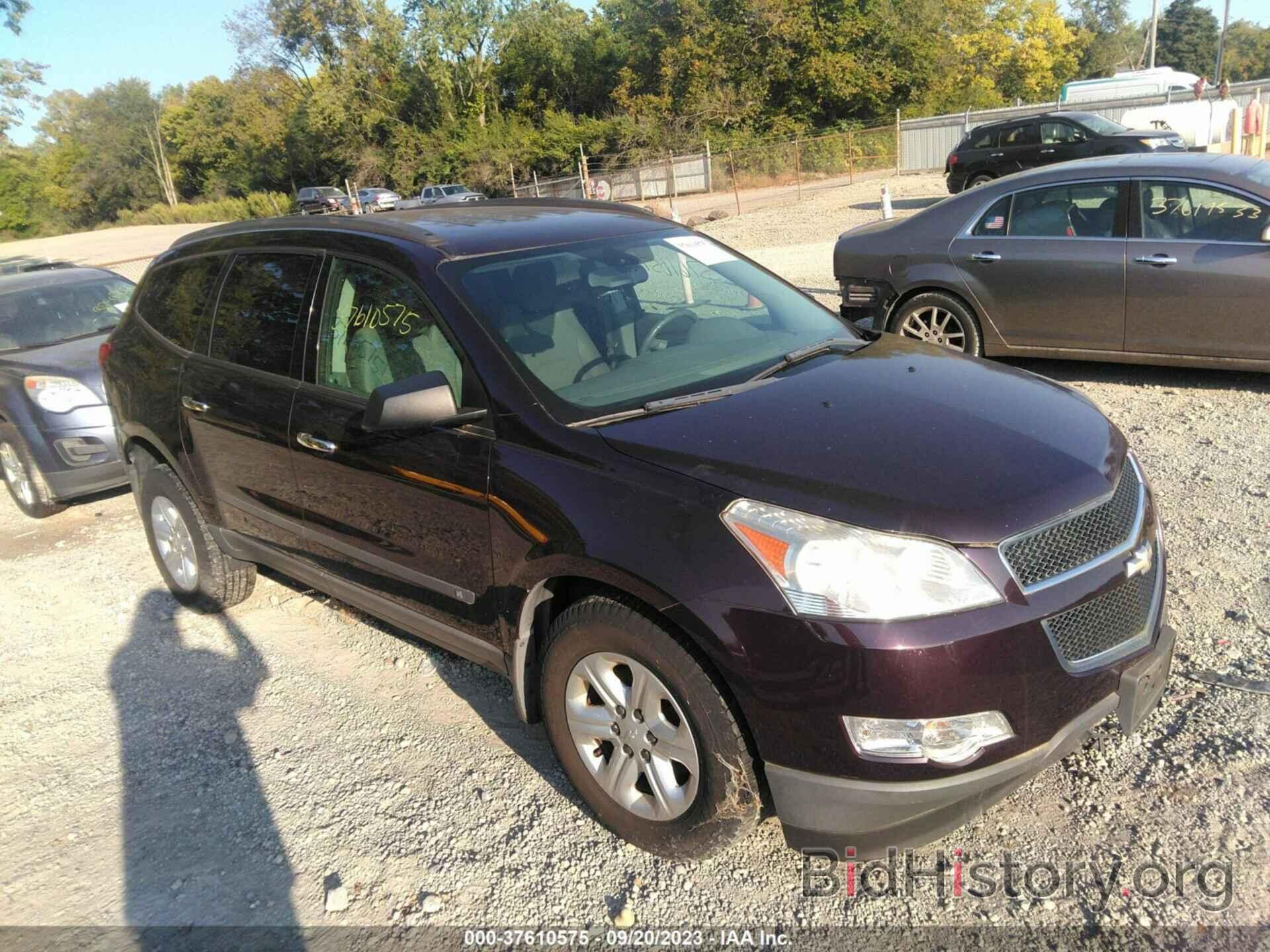 Photo 1GNLREED4AS139766 - CHEVROLET TRAVERSE 2010