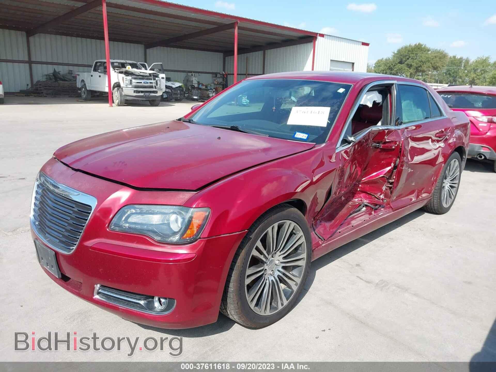 2012 CHRYSLER 300 - VIN: 2C3CCABG8CH202061 - Photo 2
