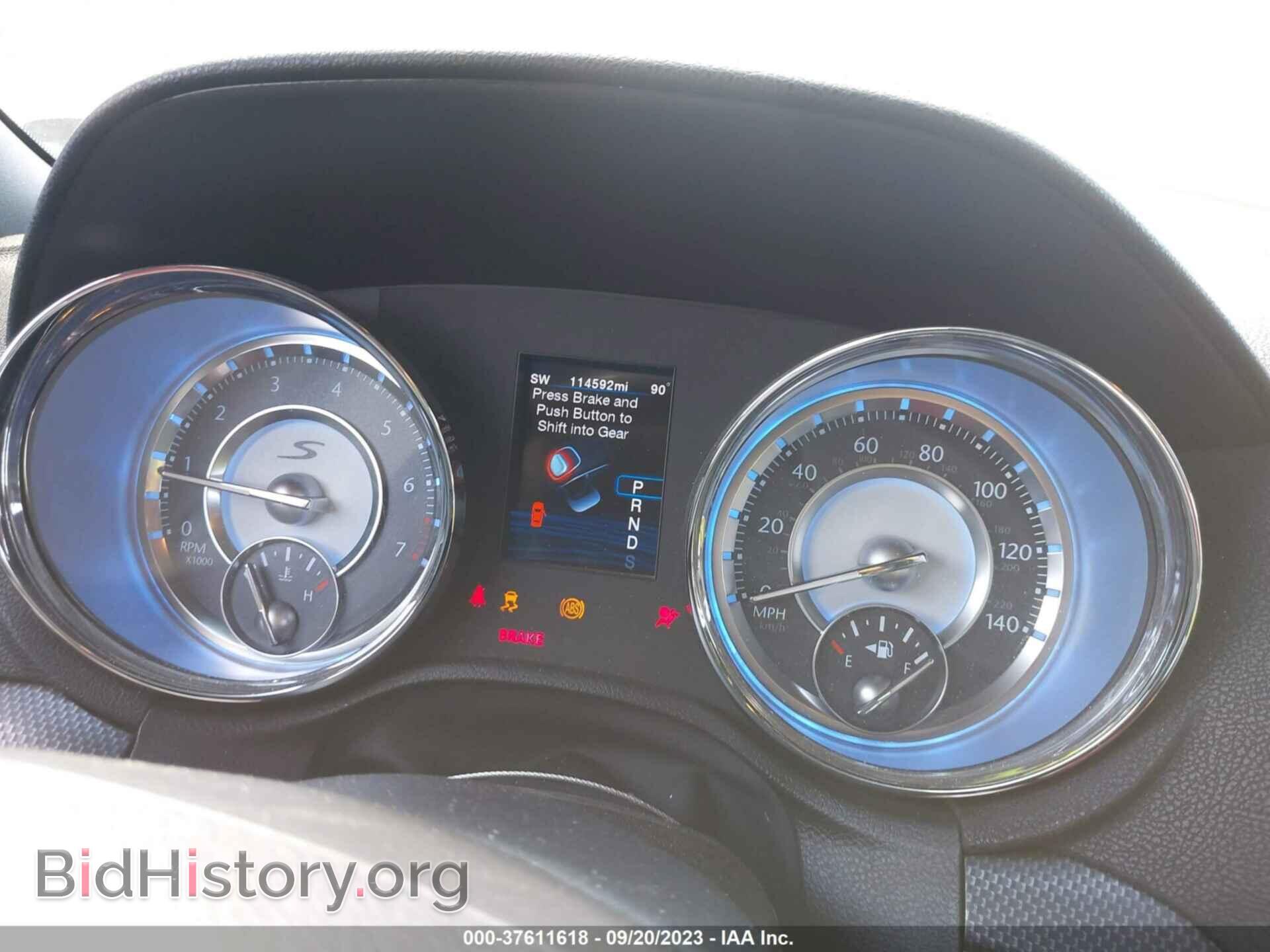 2012 CHRYSLER 300 - VIN: 2C3CCABG8CH202061 - Photo 7